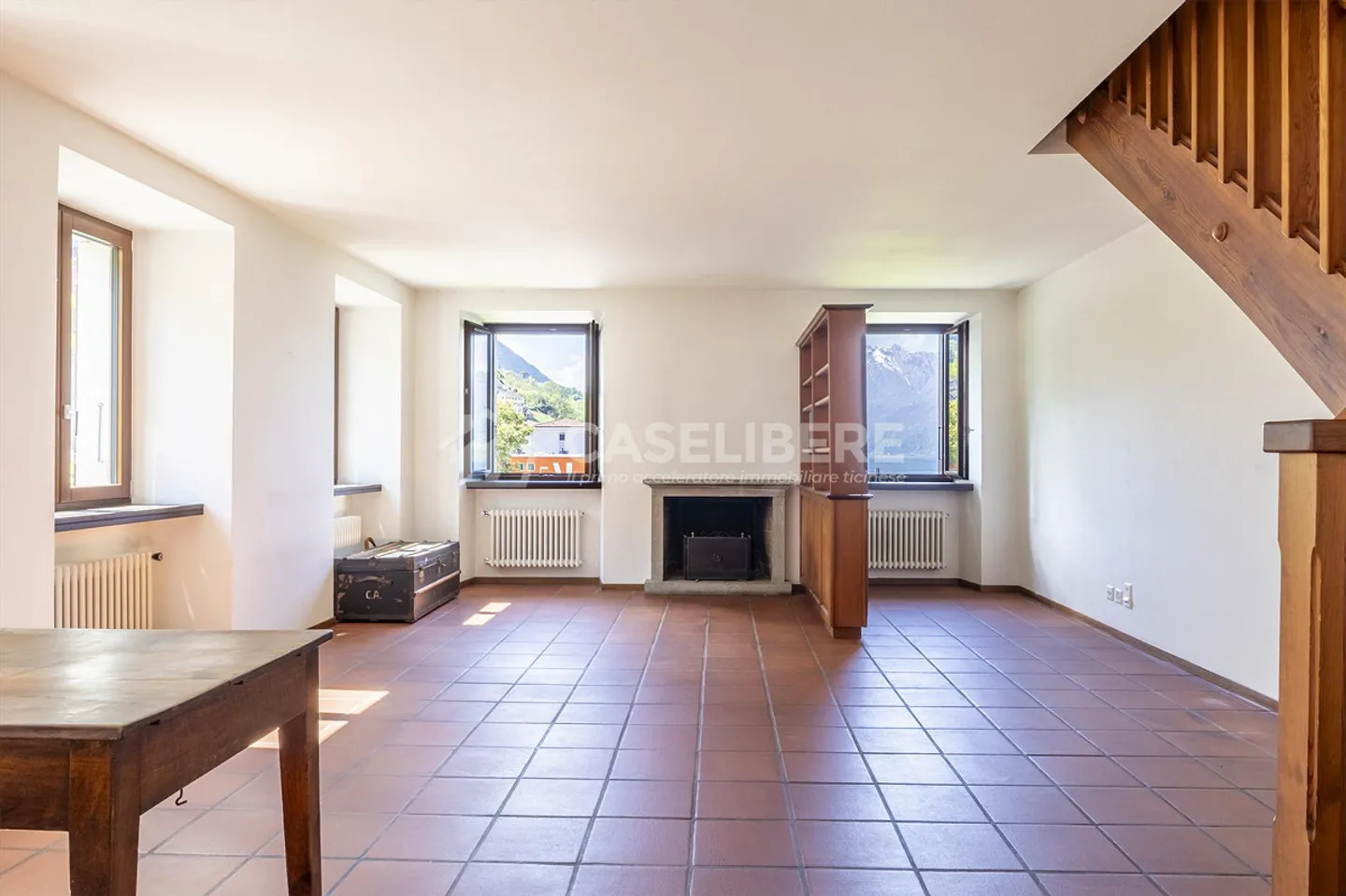 DUPLEX AM SEE MIT 4 ZIMMERN IN MAGADINO - Foto 1 von 23