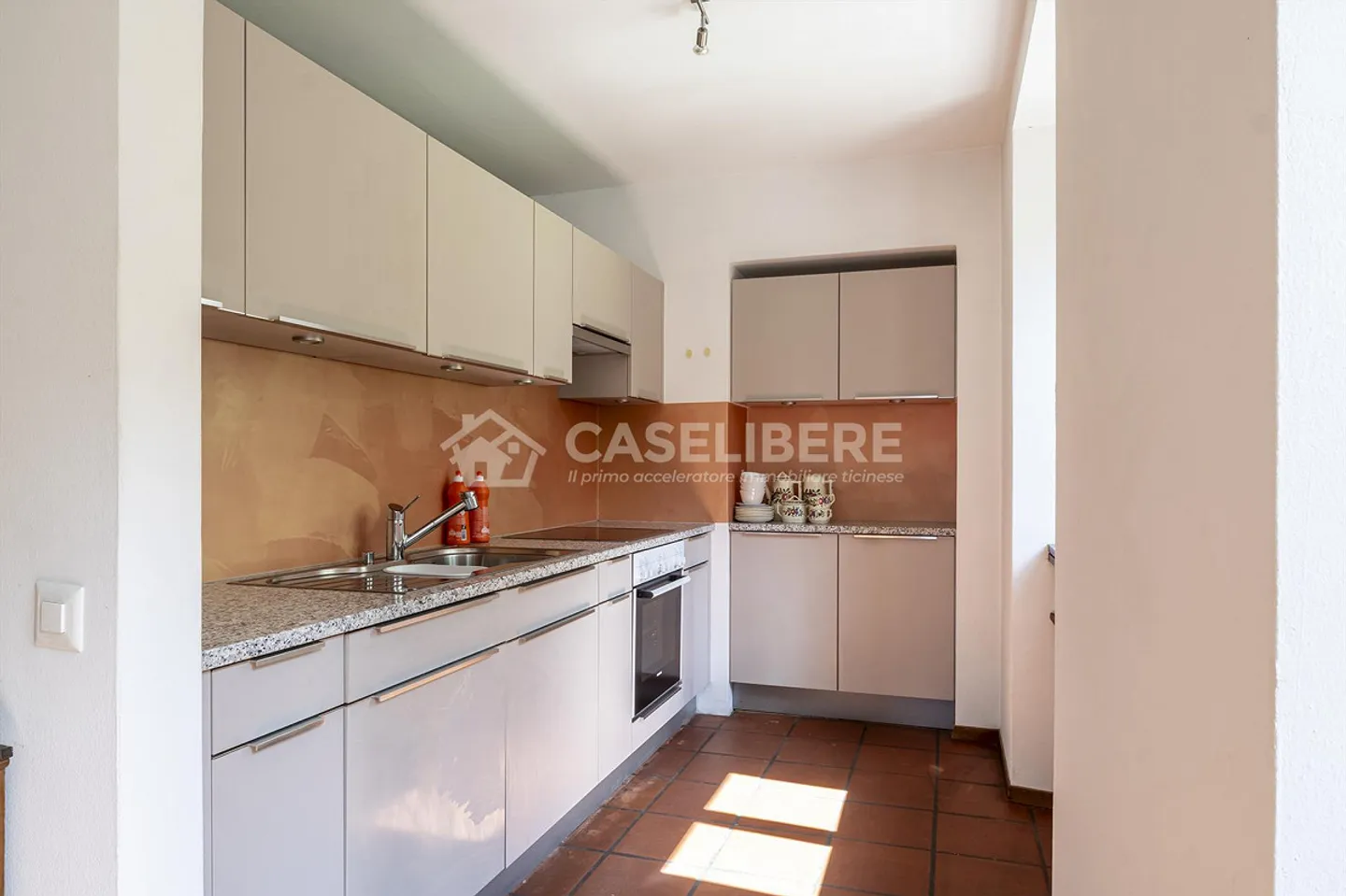 DUPLEX AM SEE MIT 4 ZIMMERN IN MAGADINO - Foto 6 von 23