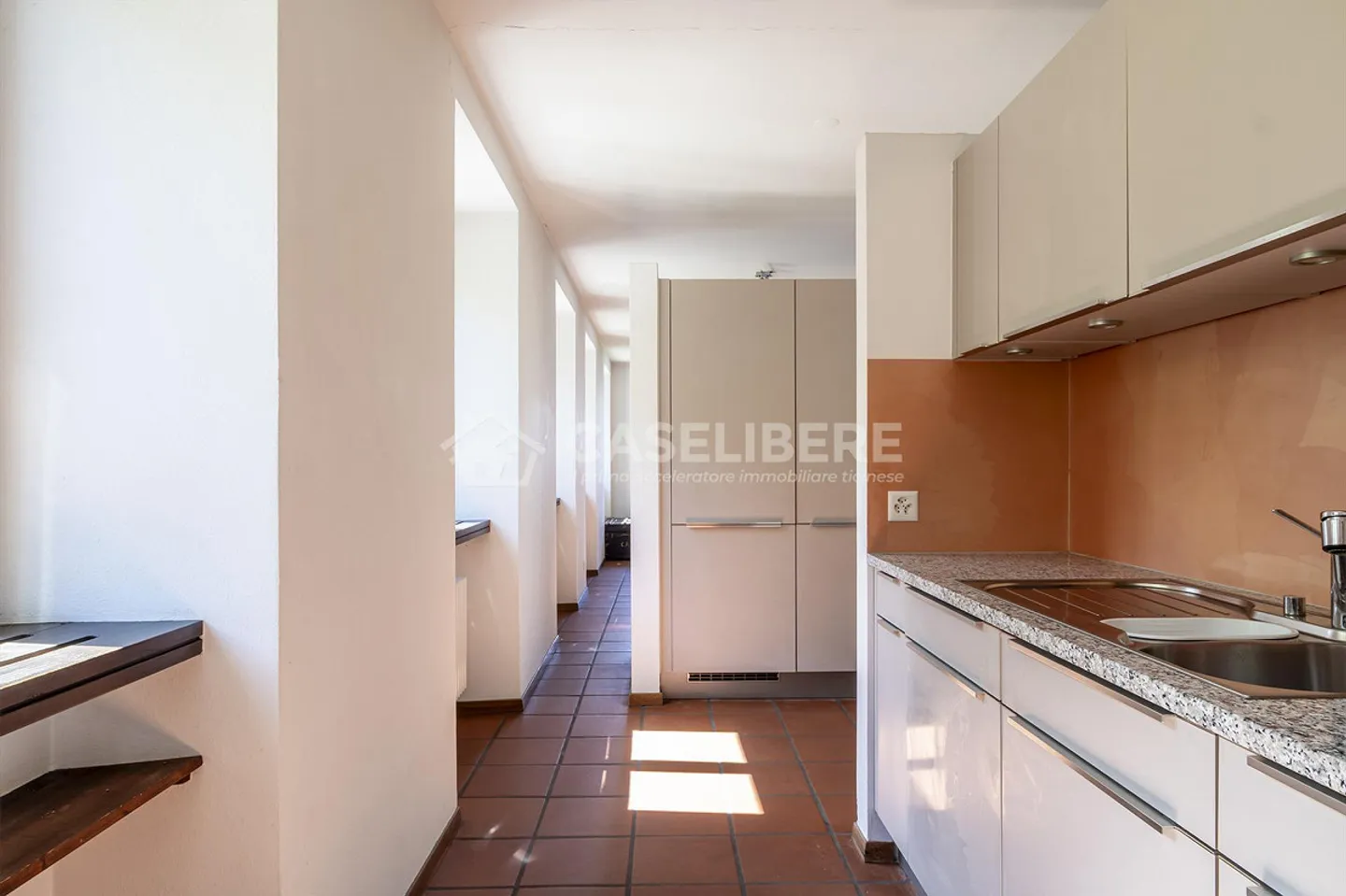 DUPLEX AM SEE MIT 4 ZIMMERN IN MAGADINO - Foto 7 von 23