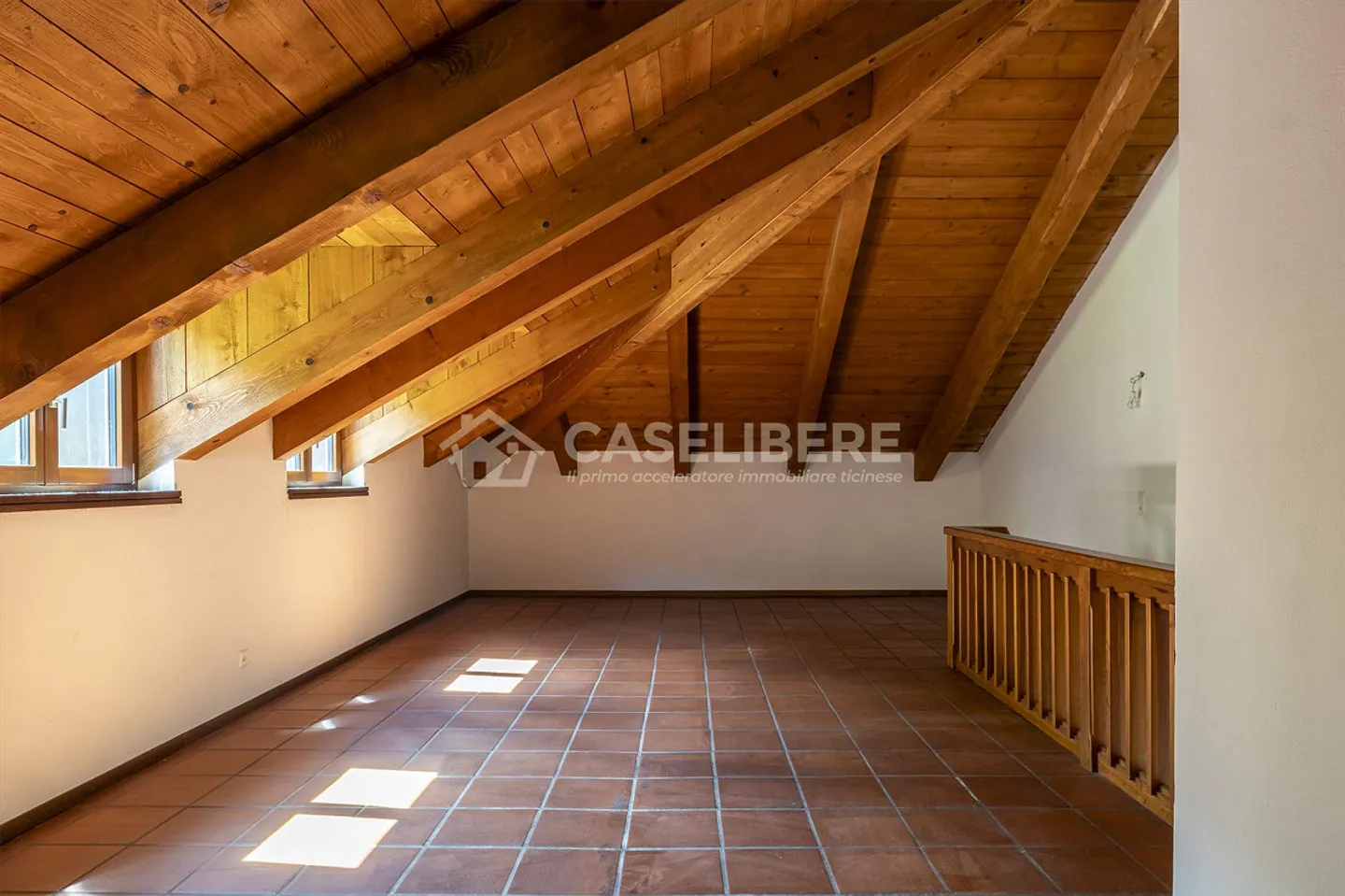 DUPLEX AM SEE MIT 4 ZIMMERN IN MAGADINO - Foto 10 von 23