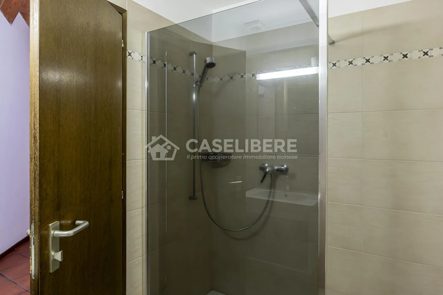 DUPLEX AM SEE MIT 4 ZIMMERN IN MAGADINO - Foto 13 von 23