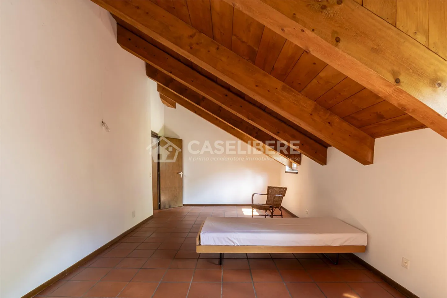 DUPLEX AM SEE MIT 4 ZIMMERN IN MAGADINO - Foto 16 von 23