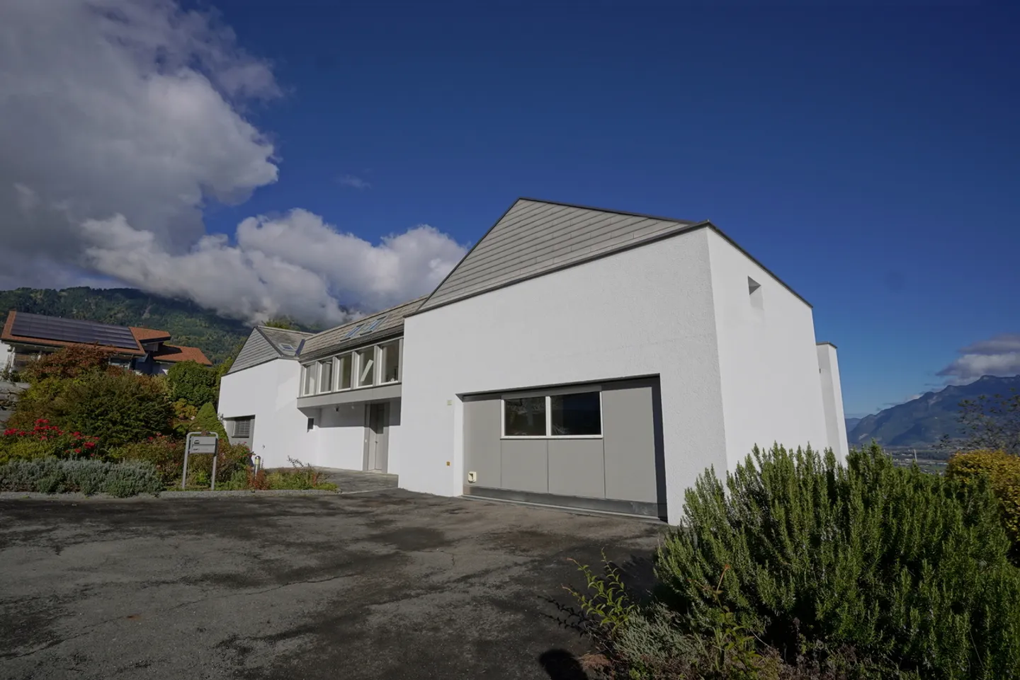 Proprietà eccezionale sulle alture di Monthey, vista sul lago - Foto 3 di 22