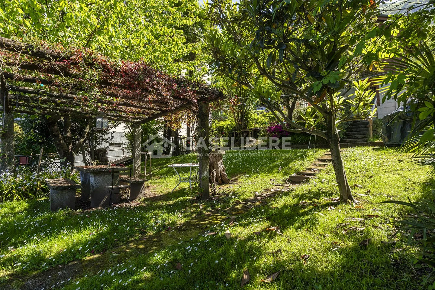 DUPLEX AM SEE MIT 4 ZIMMERN IN MAGADINO - Foto 21 von 23