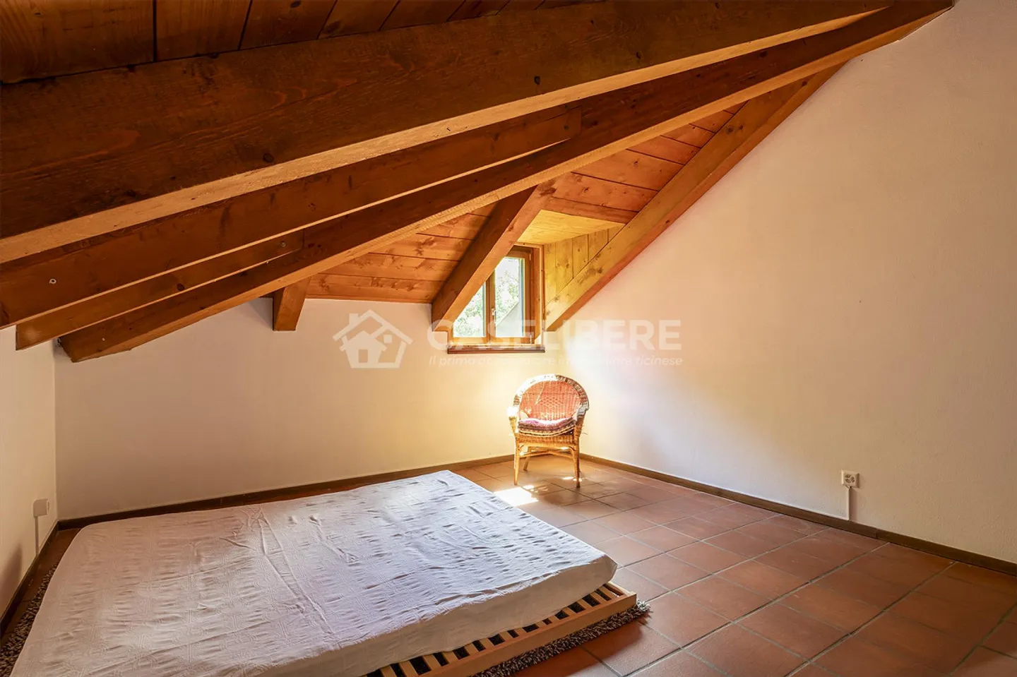 DUPLEX AM SEE MIT 4 ZIMMERN IN MAGADINO - Foto 18 von 23