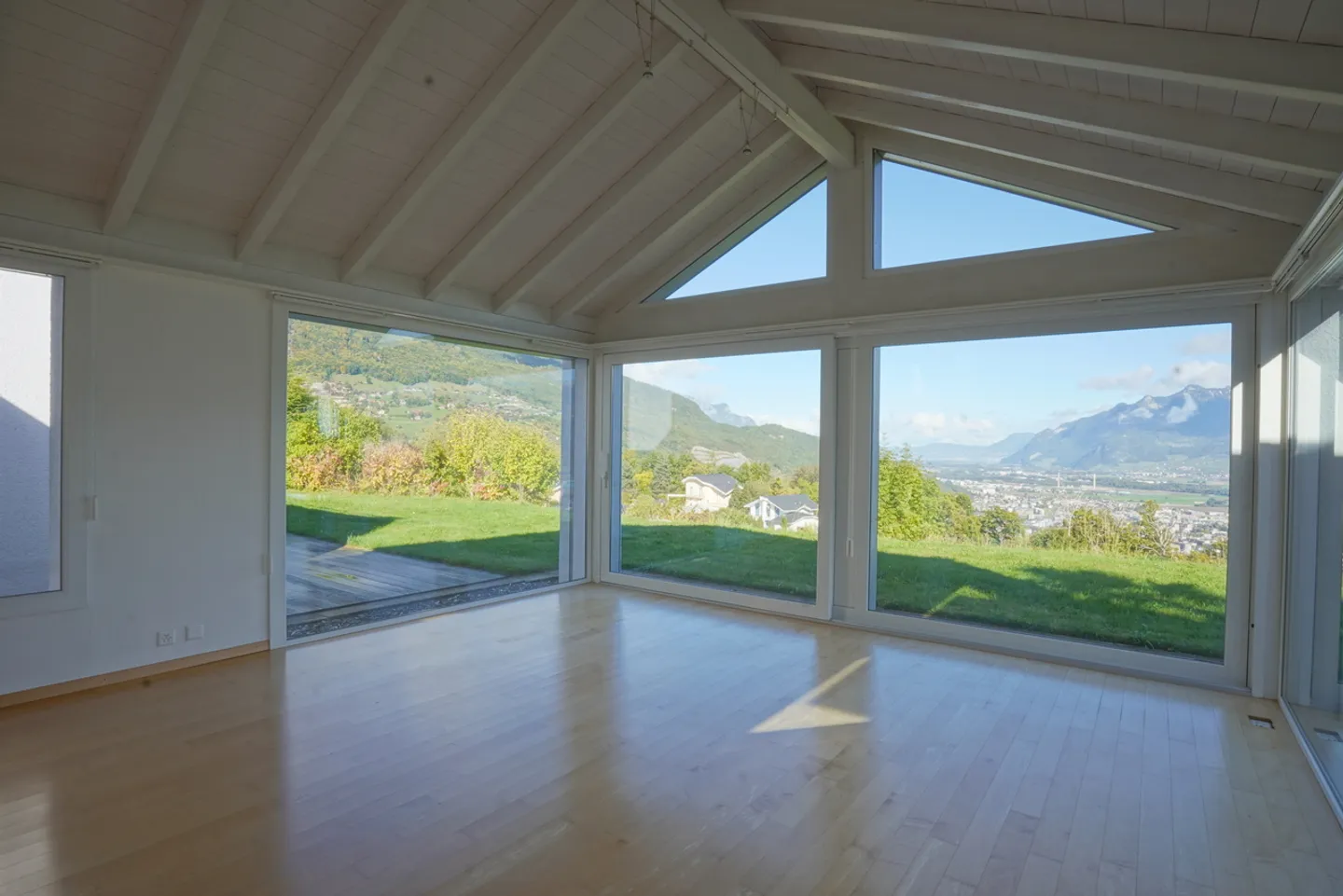 Proprietà eccezionale sulle alture di Monthey, vista sul lago - Foto 6 di 22