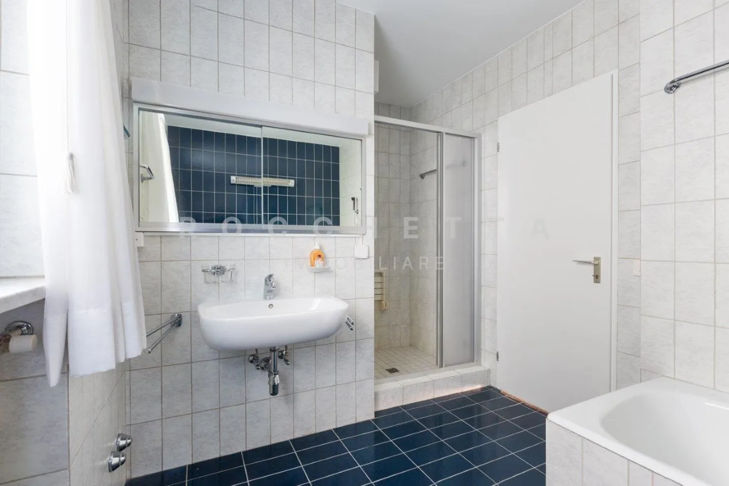 Schöne Wohnung in strategischer Lage mit herrlichem Seeblick - Foto 9 von 15