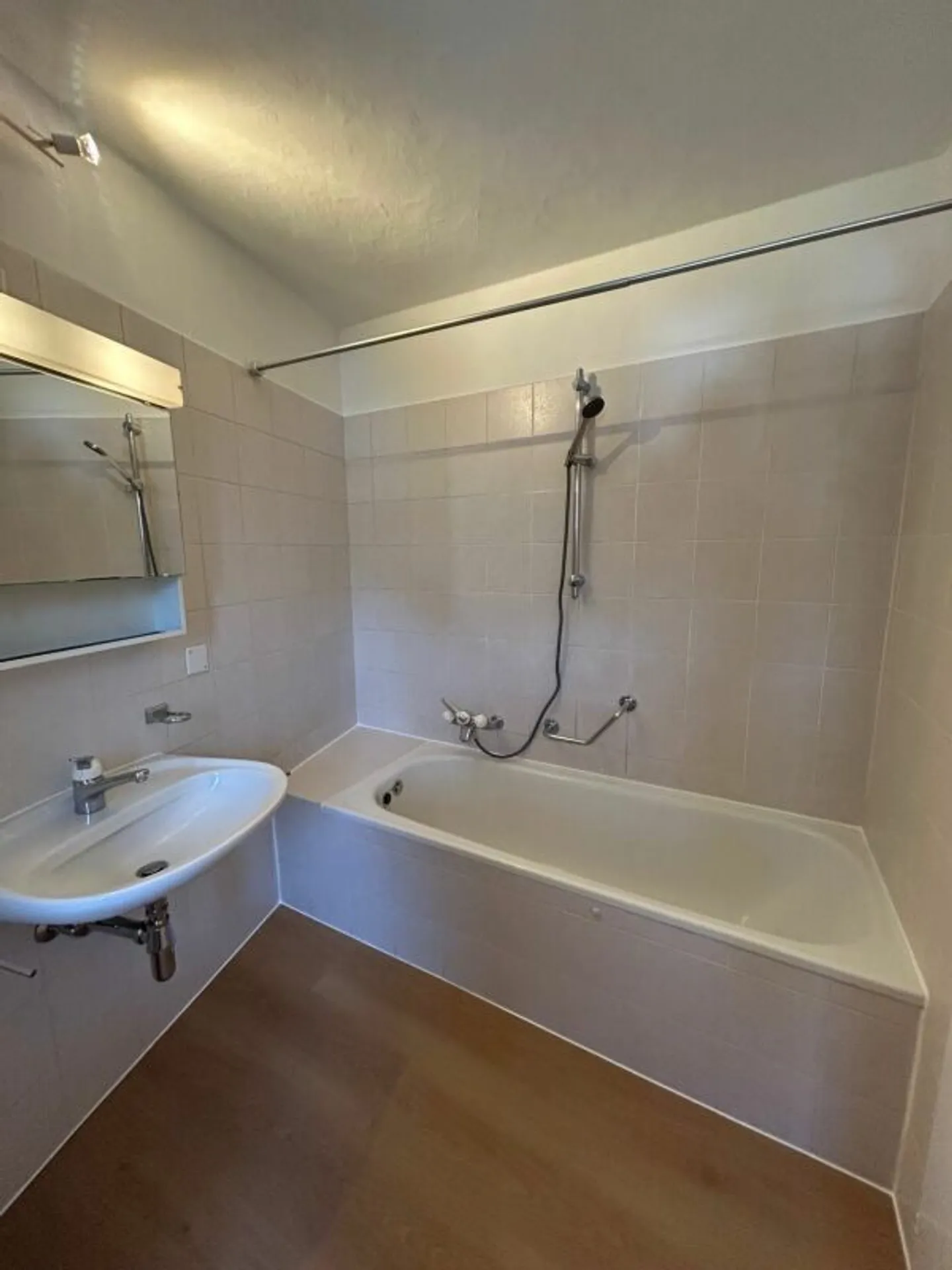 Appartamento in affitto - Foto 5 di 7