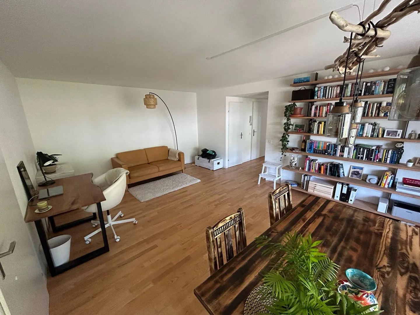 Beautiful apartment with large terrace - Photo 3 of 13