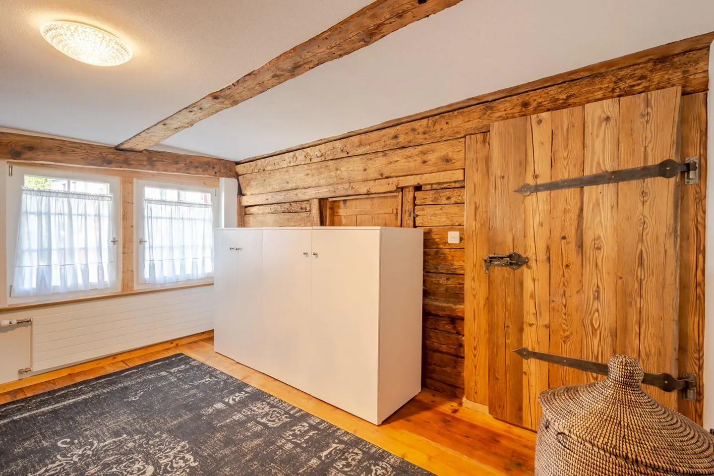 Zentrales Riegelhaus mit Garten - bezaubernd modernisiert - Foto 18 von 32