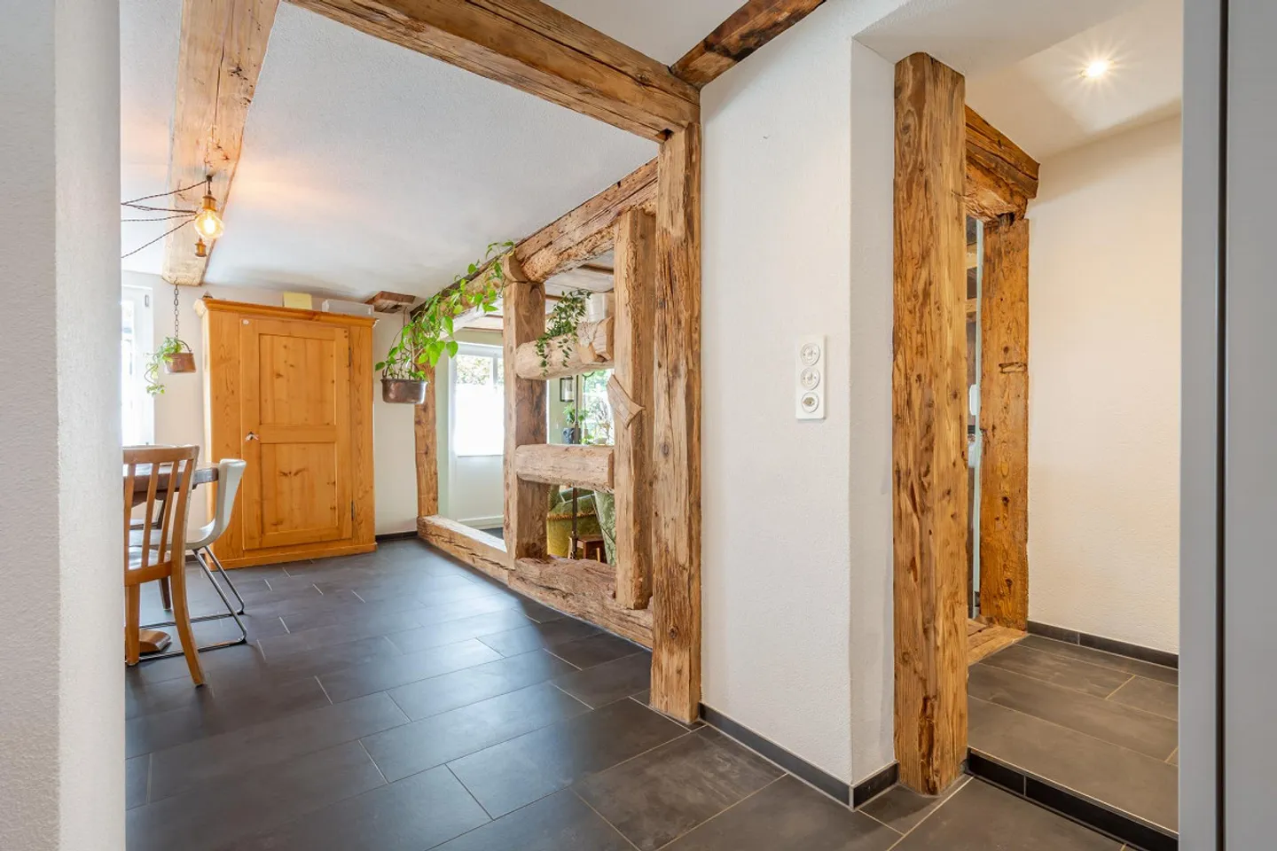 Zentrales Riegelhaus mit Garten - bezaubernd modernisiert - Foto 9 von 32