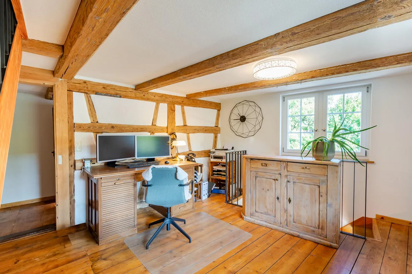 Zentrales Riegelhaus mit Garten - bezaubernd modernisiert - Foto 13 von 32