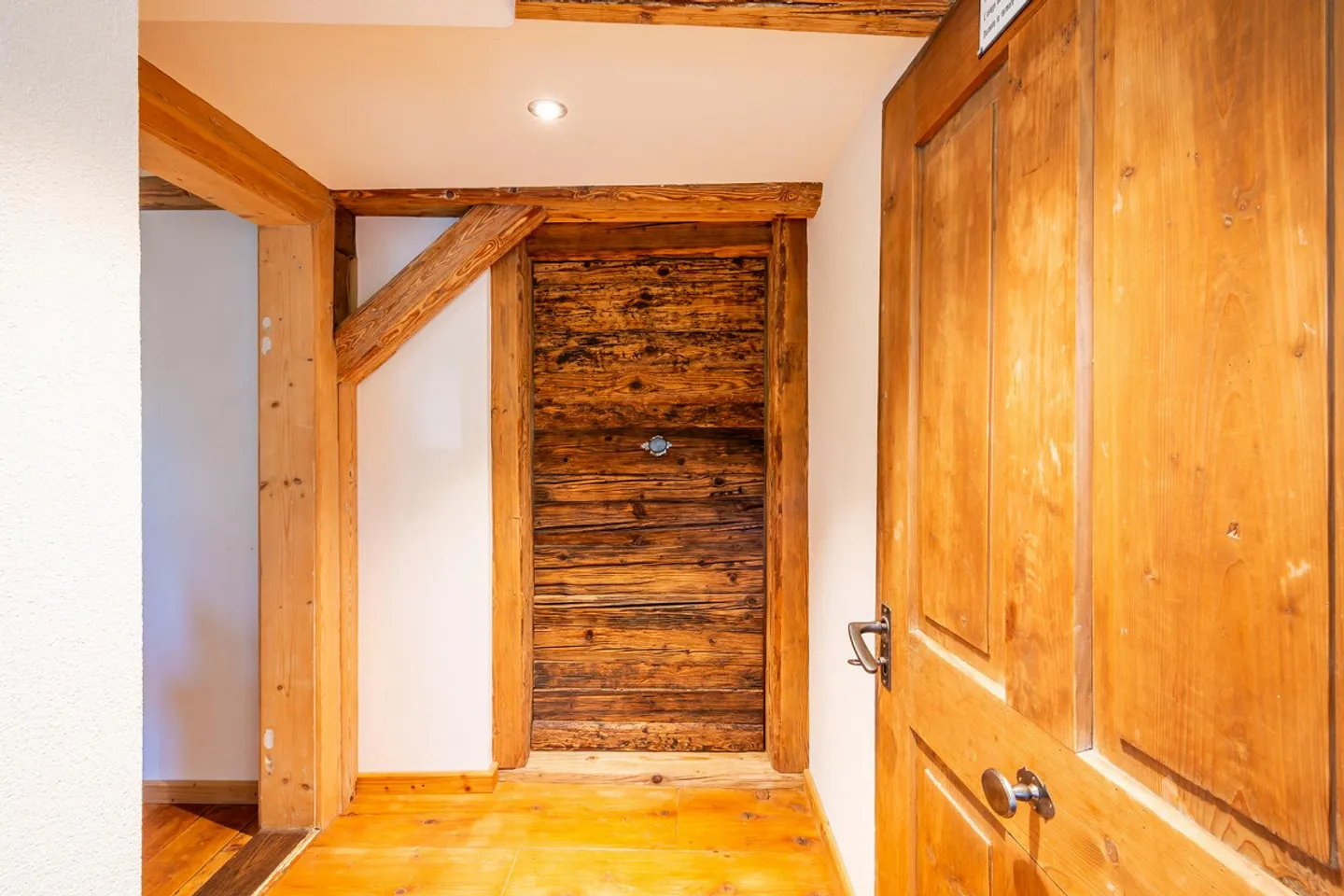 Zentrales Riegelhaus mit Garten - bezaubernd modernisiert - Foto 14 von 32