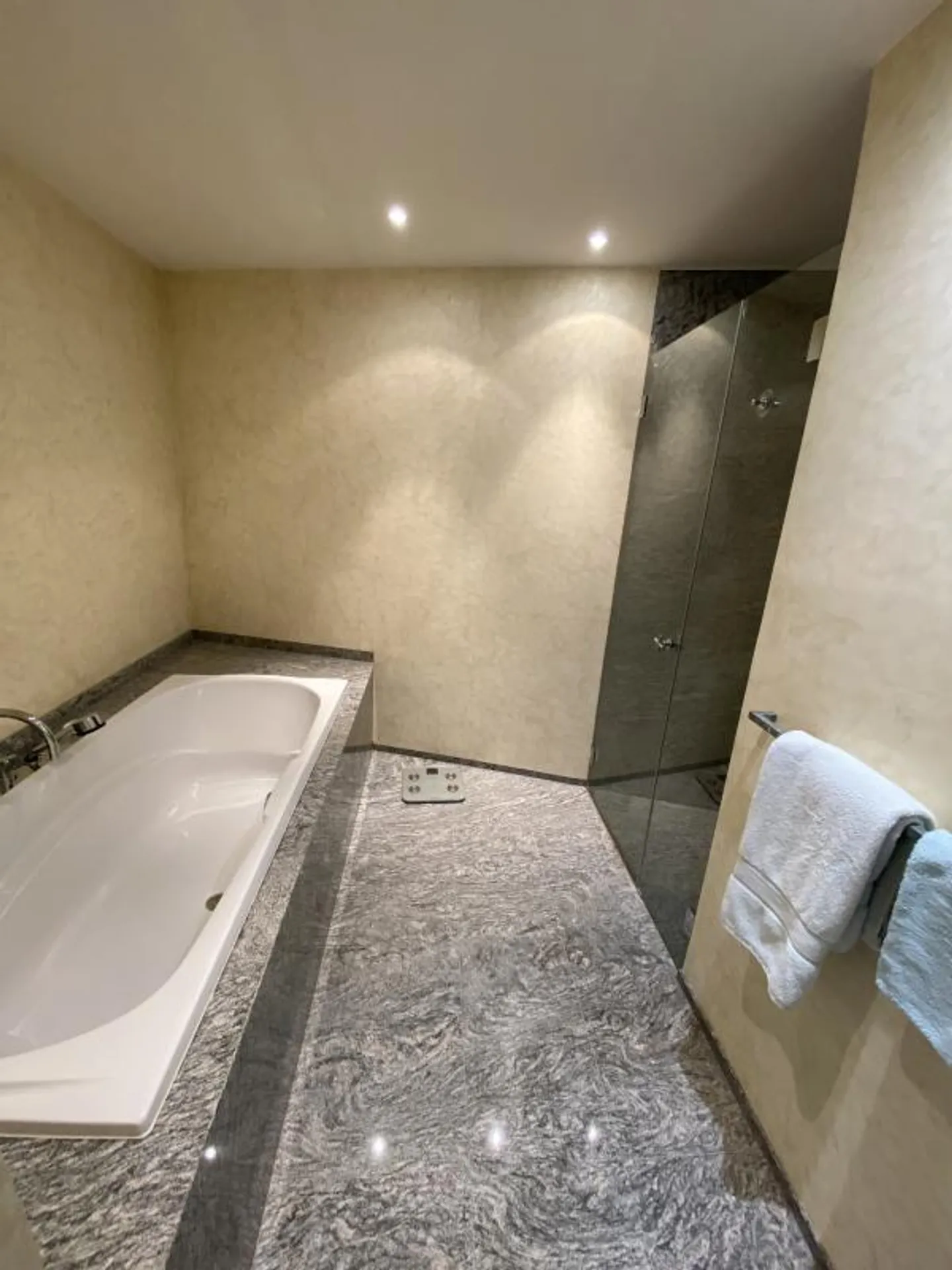 Esclusivo appartamento duplex di 4,5 stanze in diritto di costruzione - Foto 12 di 27