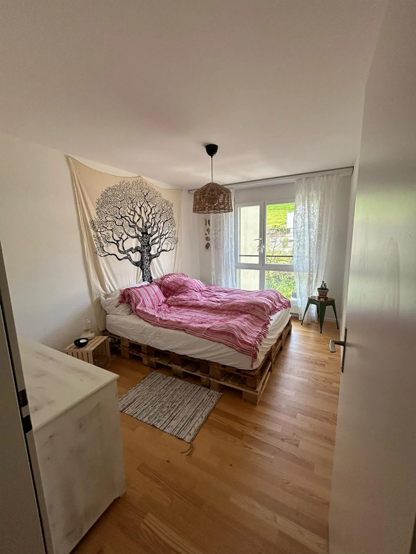 Beautiful apartment with large terrace - Photo 8 of 13