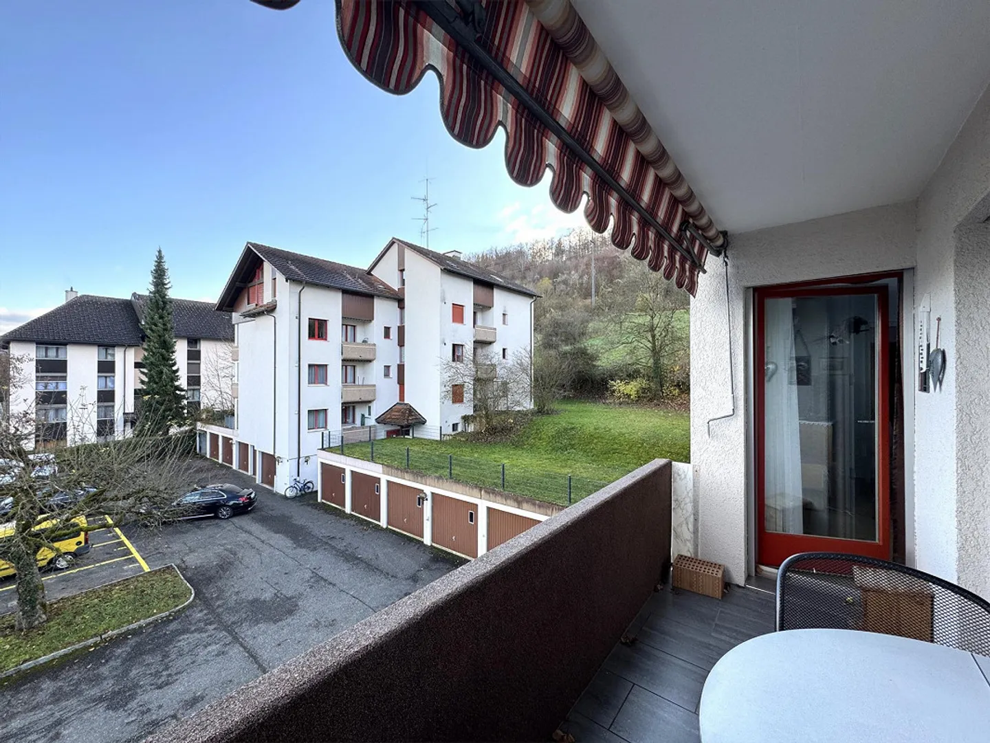 Central 3.5-room apartment in a quiet location - Photo 2 of 11