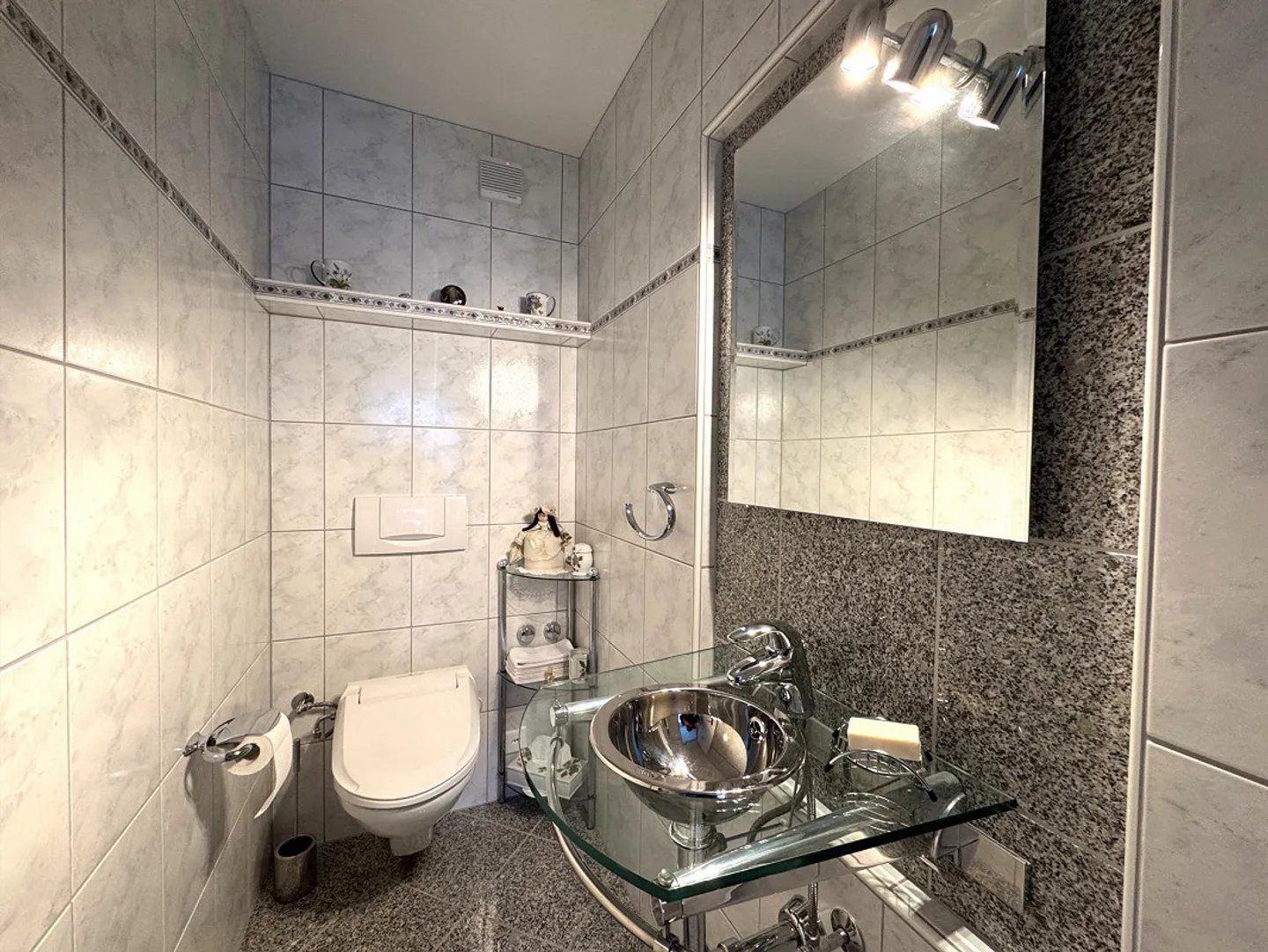 Central 3.5-room apartment in a quiet location - Photo 9 of 11