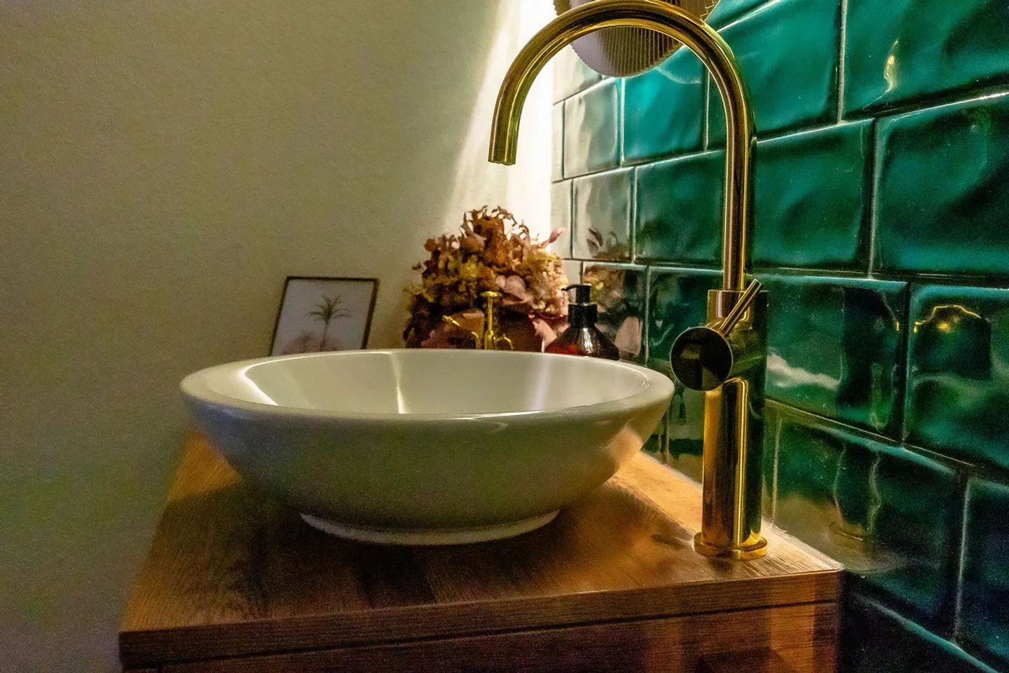 Zentrales Riegelhaus mit Garten - bezaubernd modernisiert - Foto 30 von 32