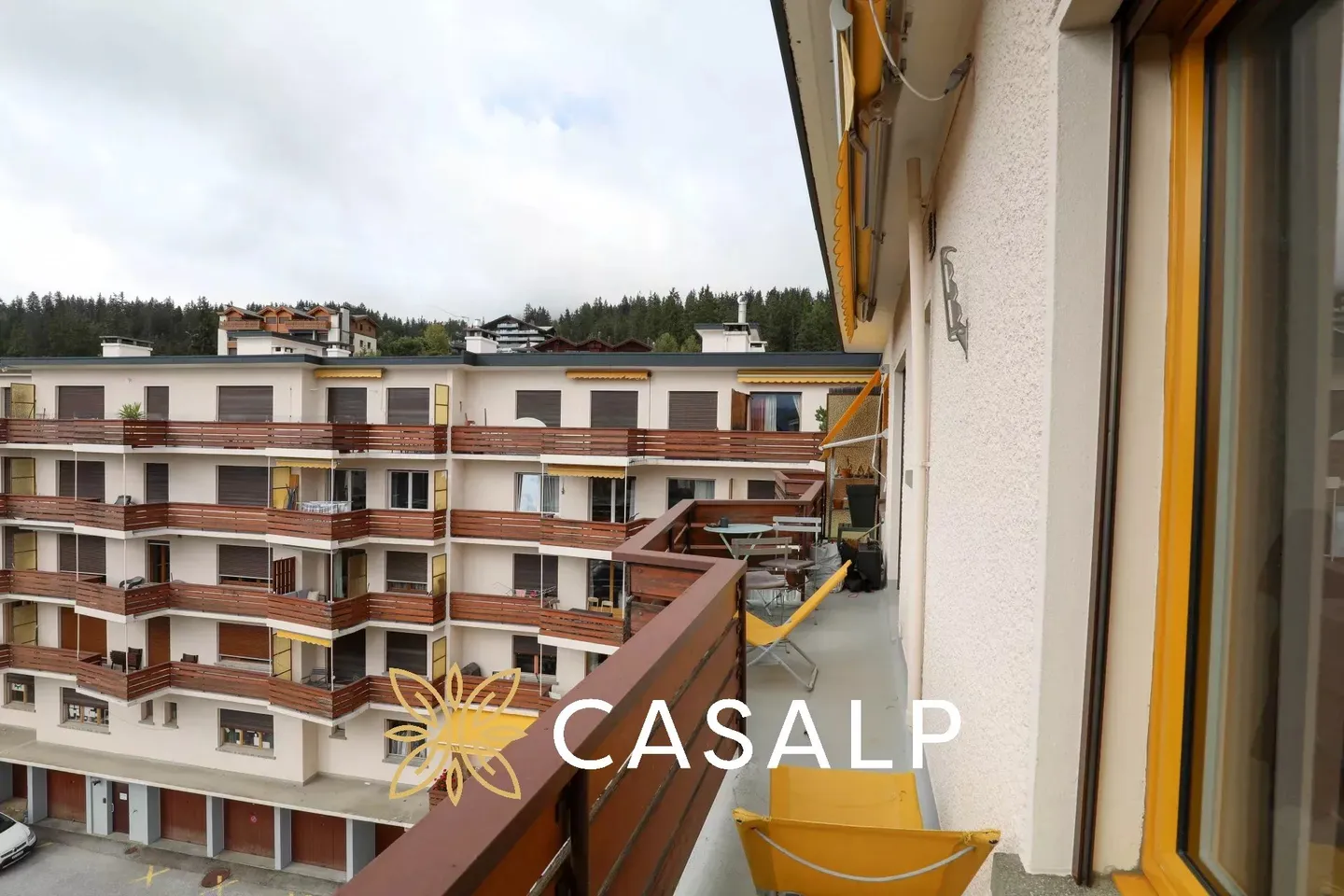 Attic apartment with 2.5 rooms and bright ambiance in the center of Crans-Montana - Photo 14 of 14