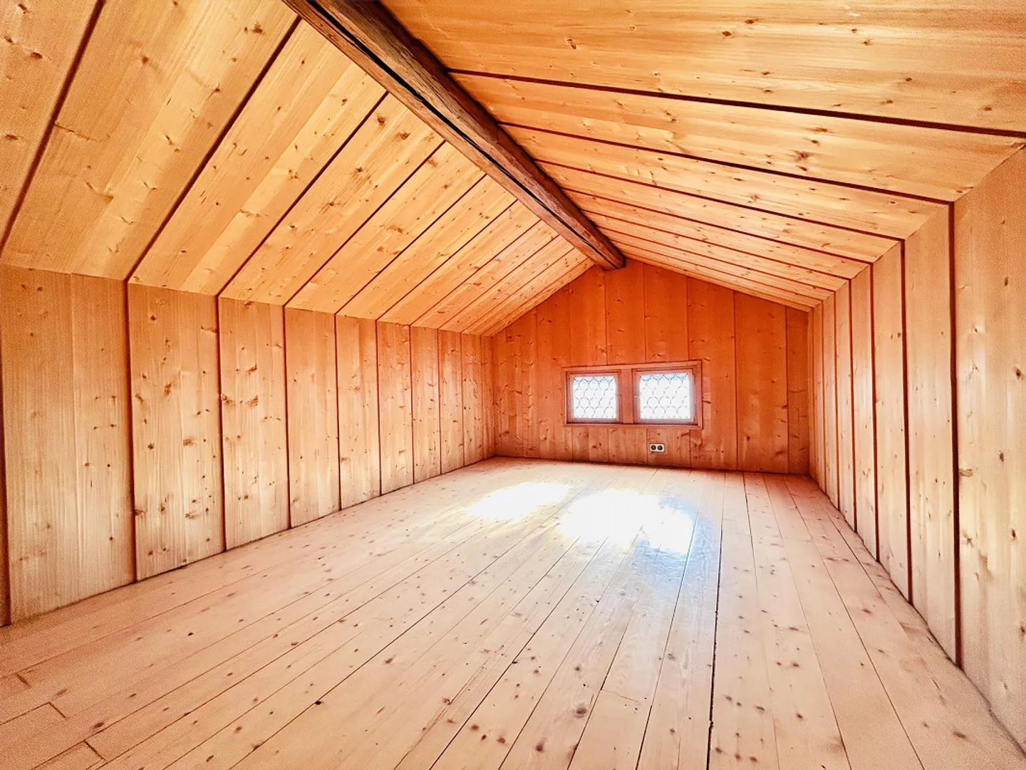 Casa residenziale storica di 6 stanze nella città - Foto 16 di 23