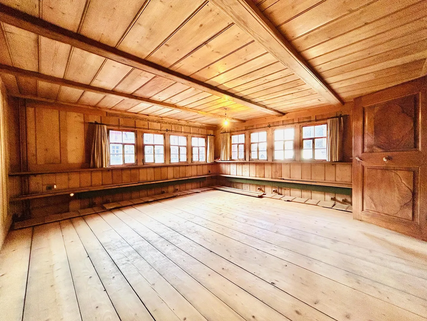 Casa residenziale storica di 6 stanze nella città - Foto 10 di 23