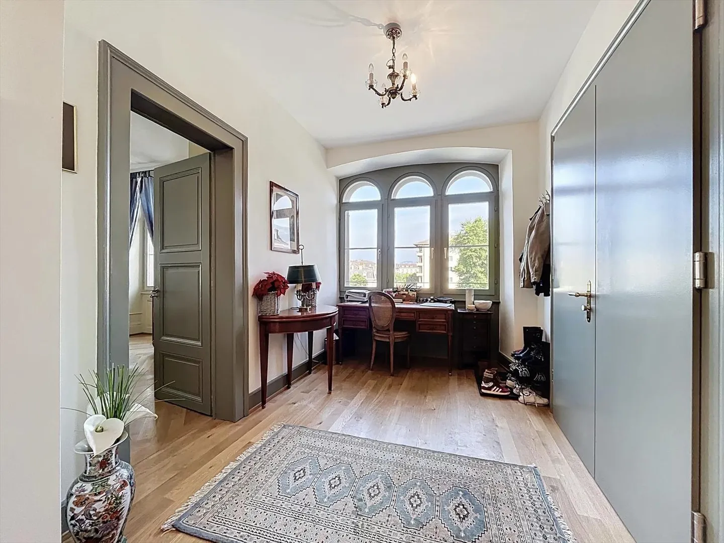 Hell, balkon mit viel Platz und hohe Decken - Foto 8 von 8