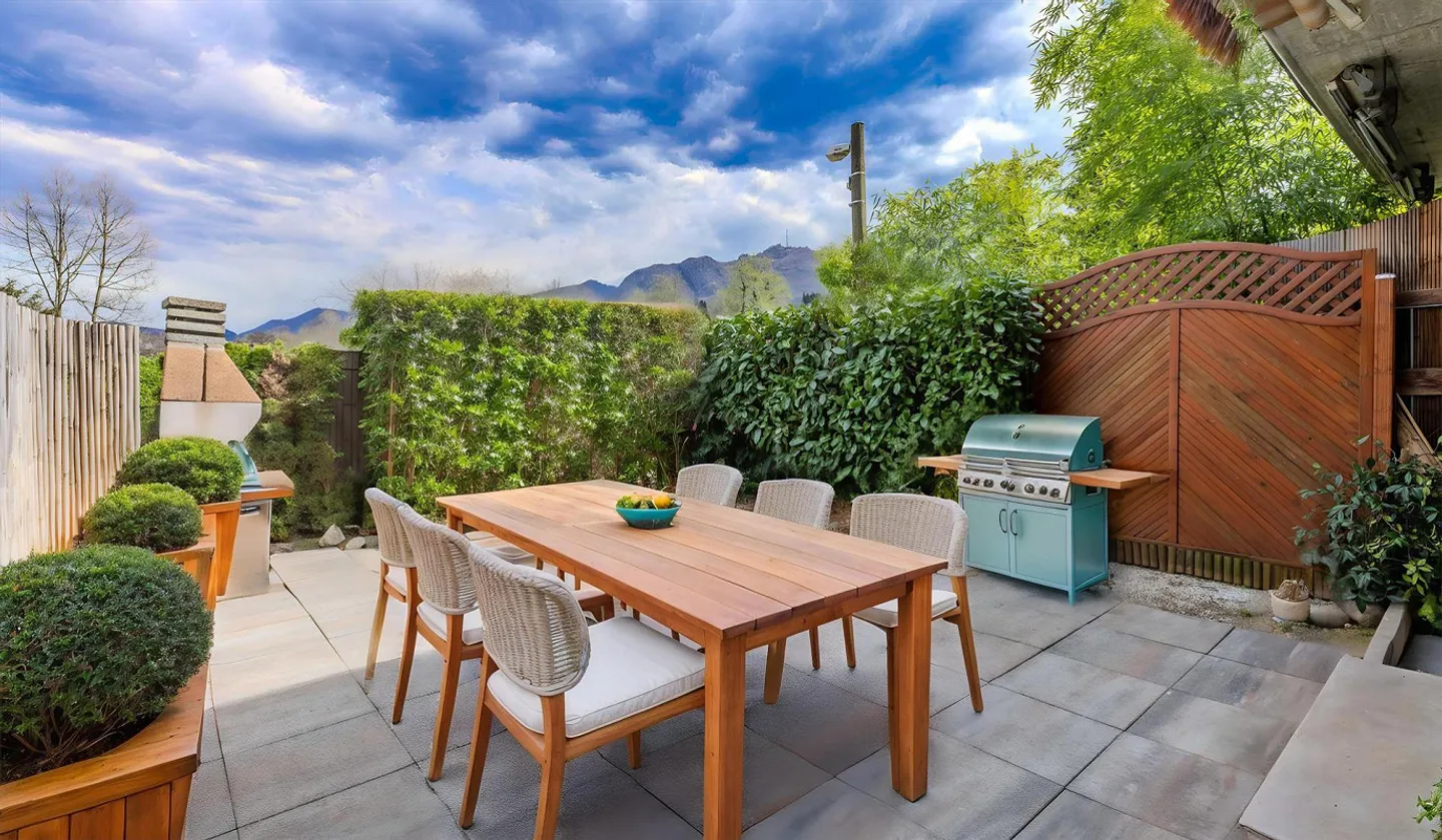 BARGAIN - 4.5 ATTACHED VILLA WITH GARDEN IN MUZZANO - Photo 1 of 12