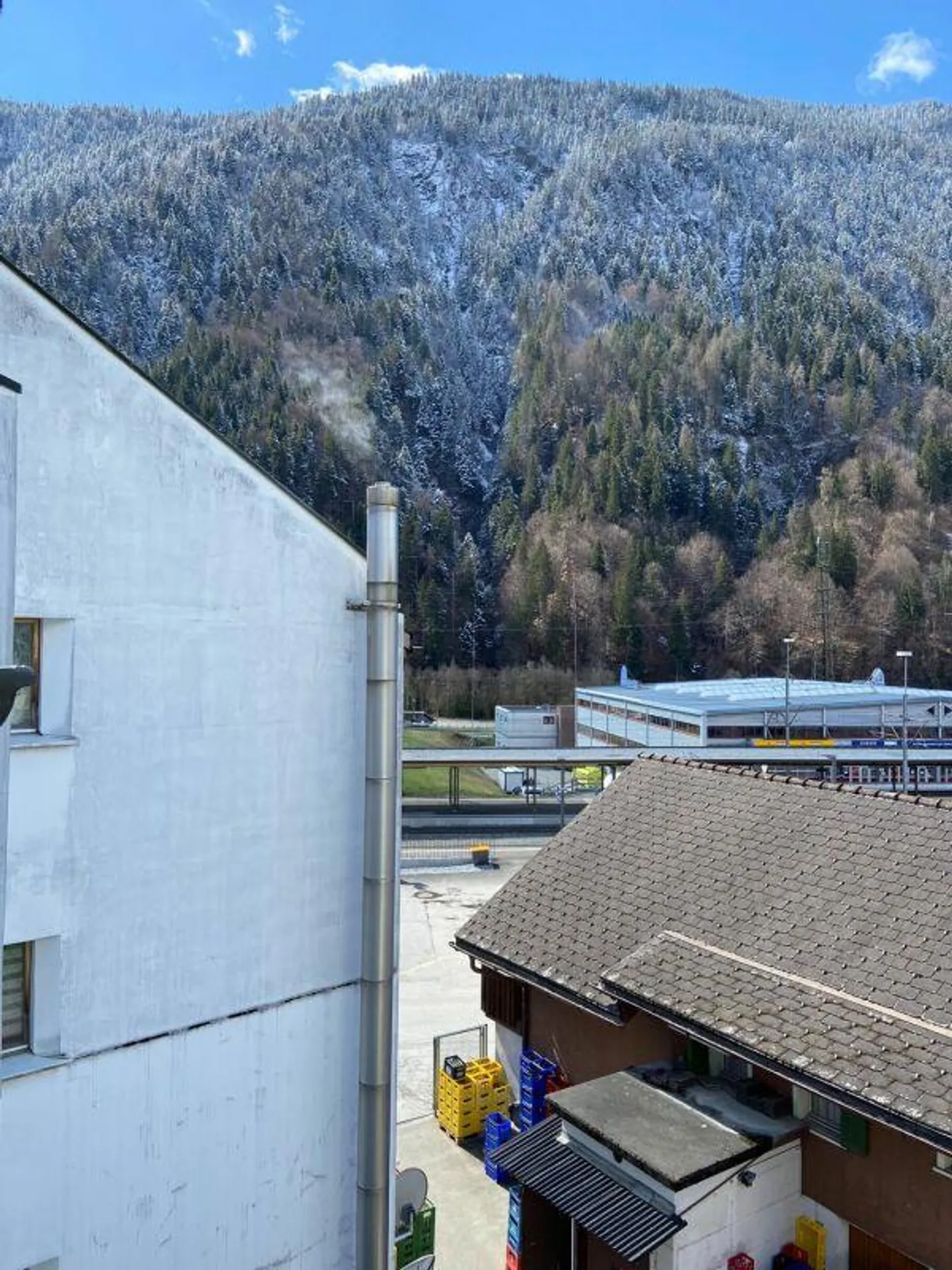 Schiers - appartement en attique spacieux de 2,5 pièces dans un emplacement central - Photo 9 sur 9