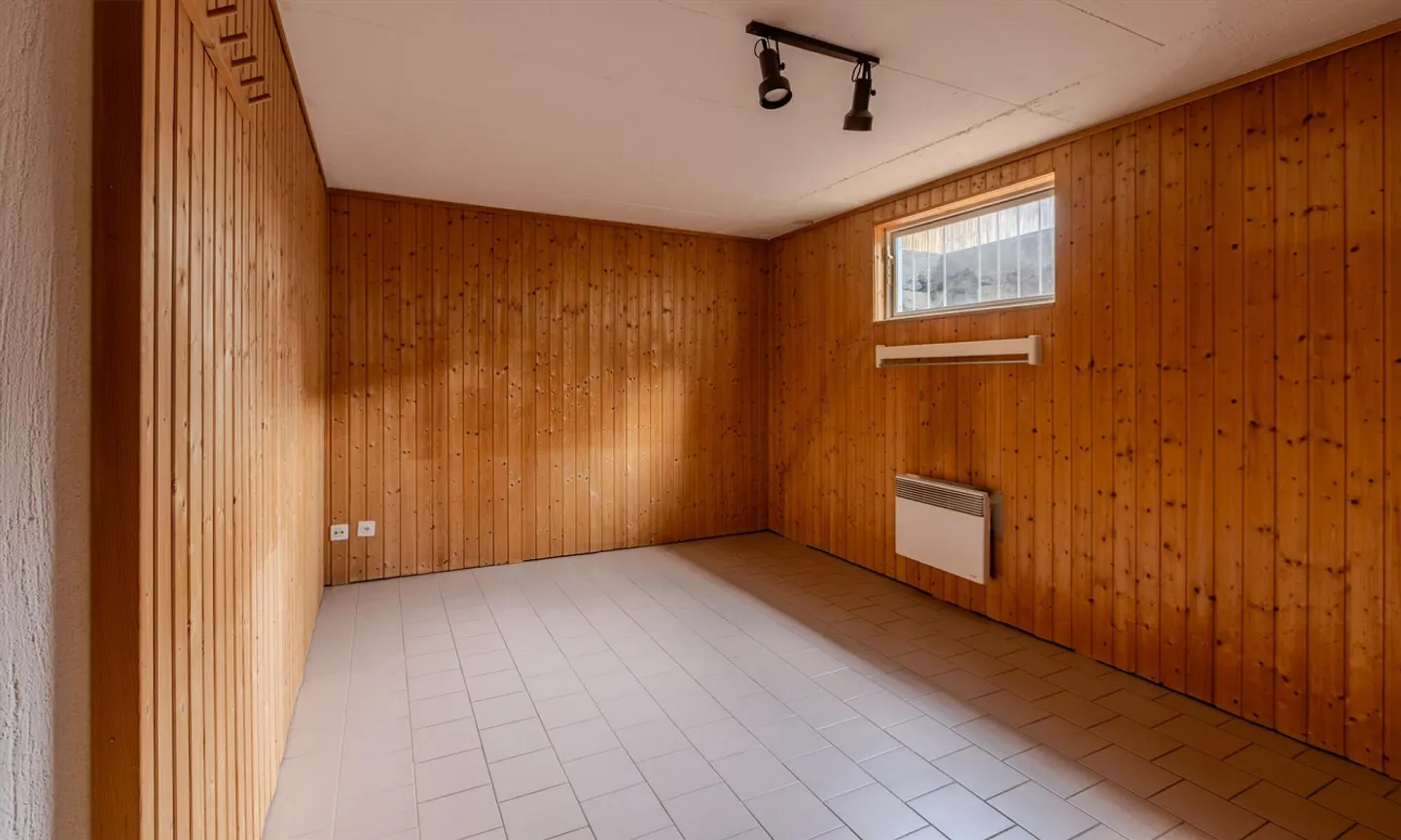 BARGAIN - 4.5 ATTACHED VILLA WITH GARDEN IN MUZZANO - Photo 8 of 12