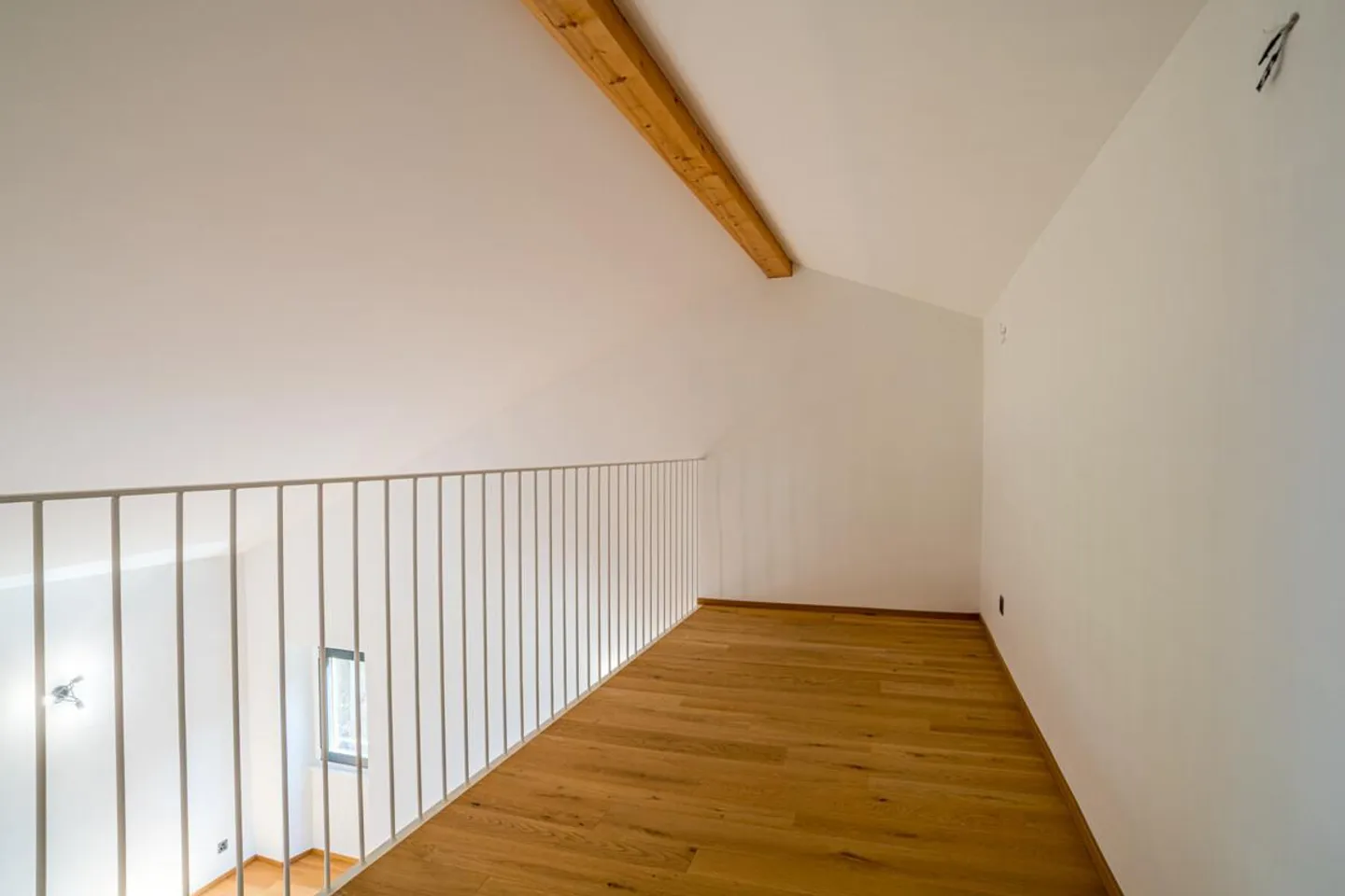 ARASIO / COLLINA D'ORO - 3.5 ZIMMER IN HISTORISCHER WOHNUNG - Foto 8 von 13