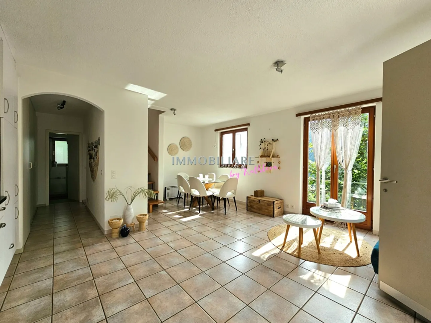 Charming holiday home with idyllic terrace garden at the entrance to the Verzasca Valley - Photo 7 of 17