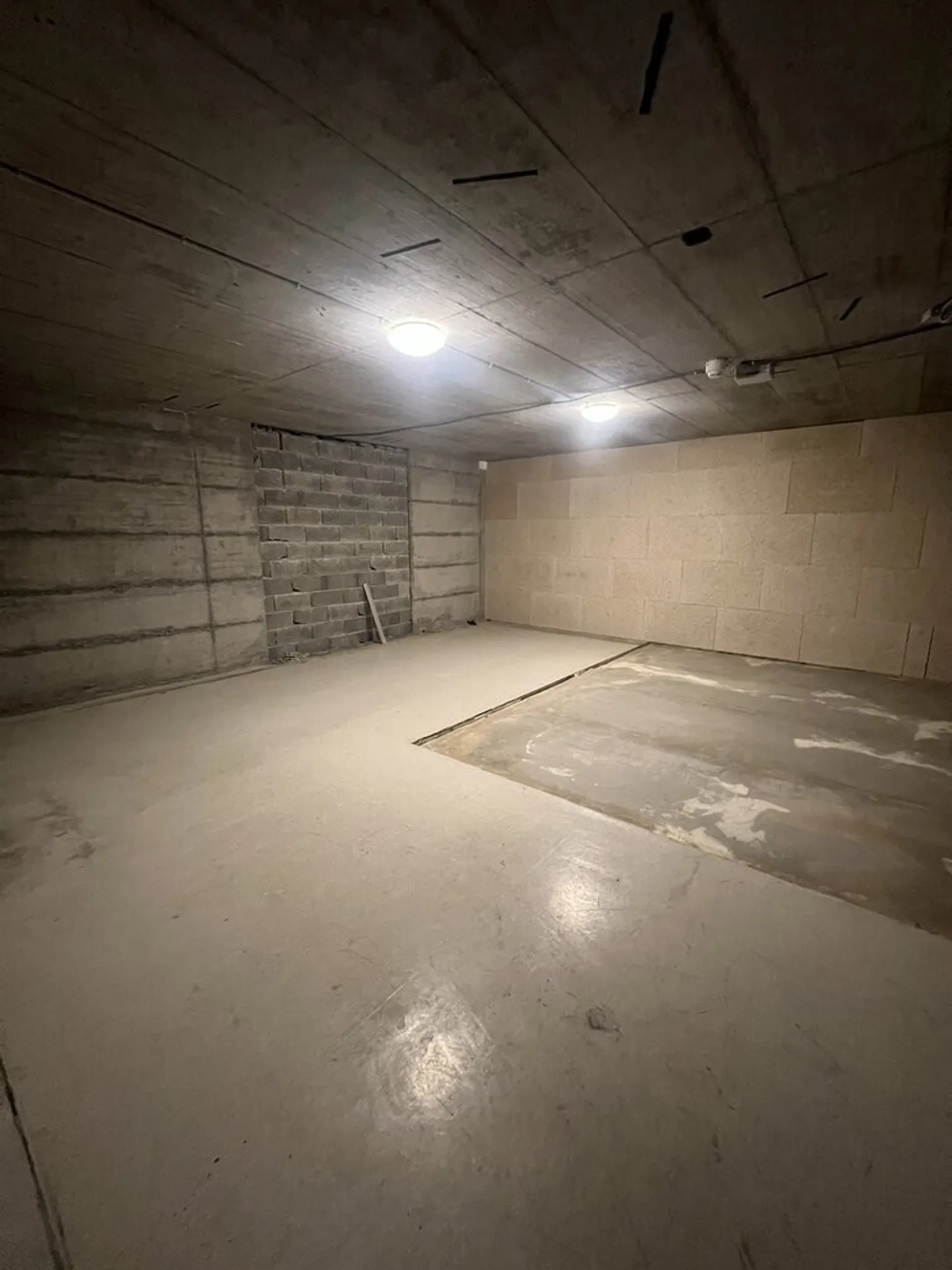 Rental storage units in Pully from 32.5 m2 to 221 m2 - Photo 2 of 10