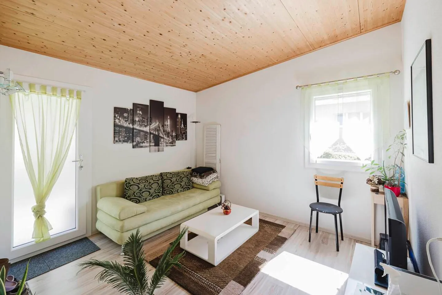 Near the city center, in a natural setting - Photo 9 of 13