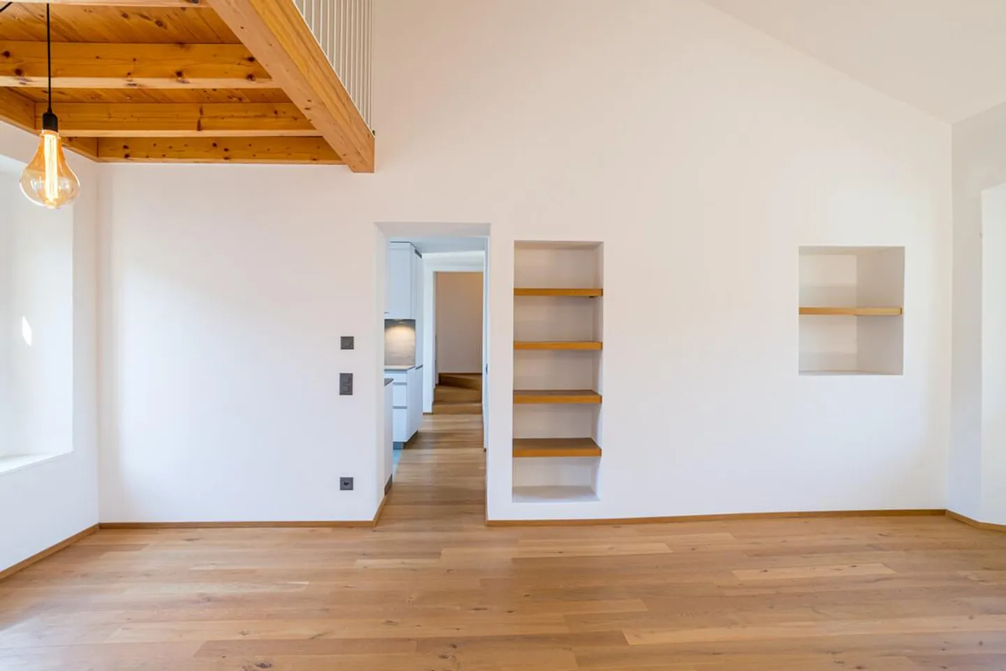 ARASIO / COLLINA D'ORO - 3.5 ZIMMER IN HISTORISCHER WOHNUNG - Foto 4 von 13