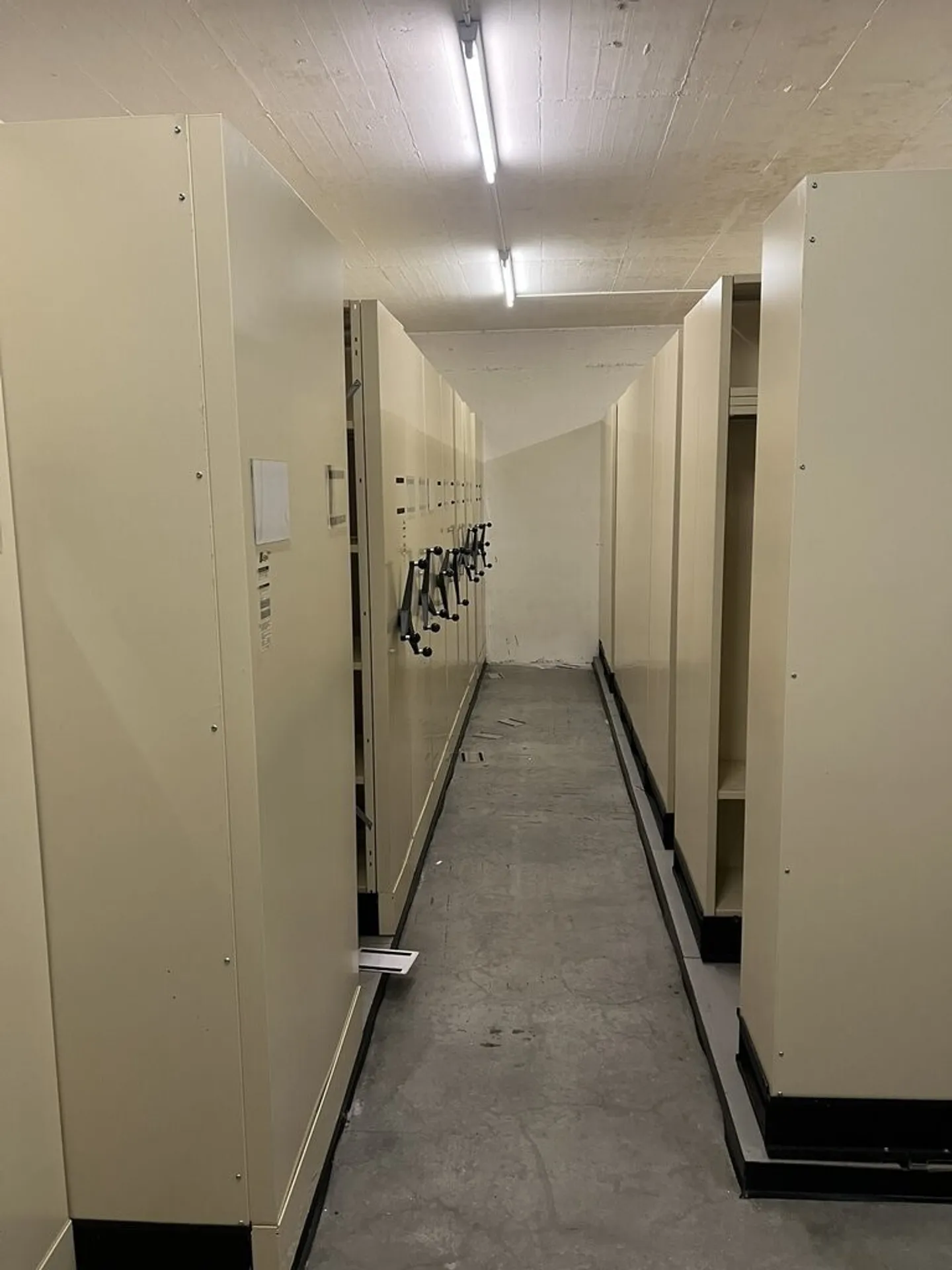Rental storage units in Pully from 32.5 m2 to 221 m2 - Photo 4 of 10