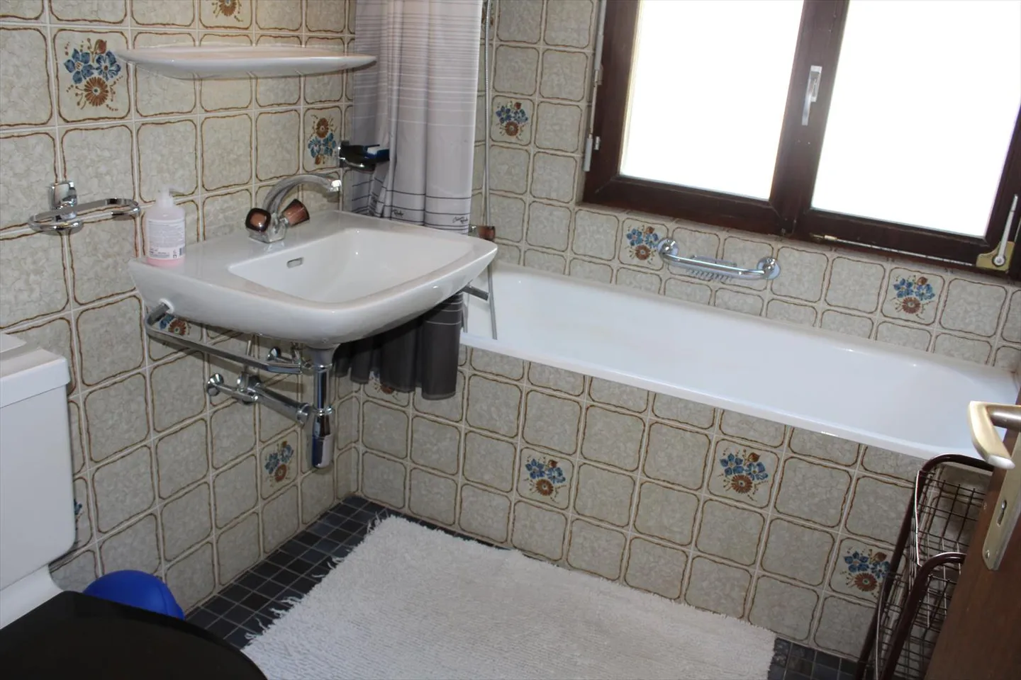Spacious and bright 3.5-room apartment - Mountain view - Good location - Photo 7 of 10