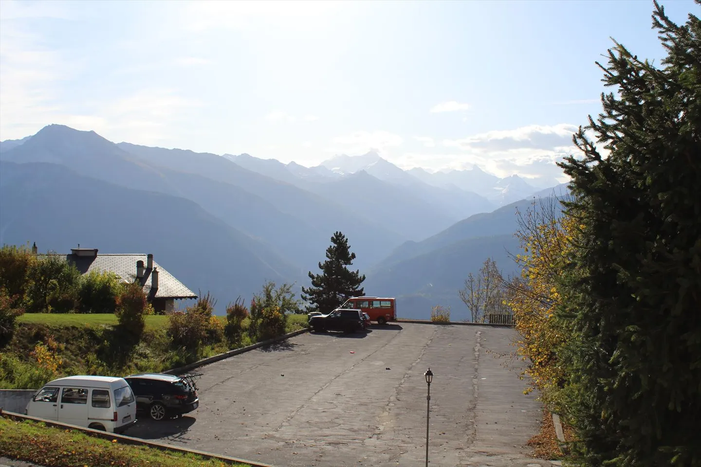 Spacious and bright 3.5-room apartment - Mountain view - Good location - Photo 9 of 10