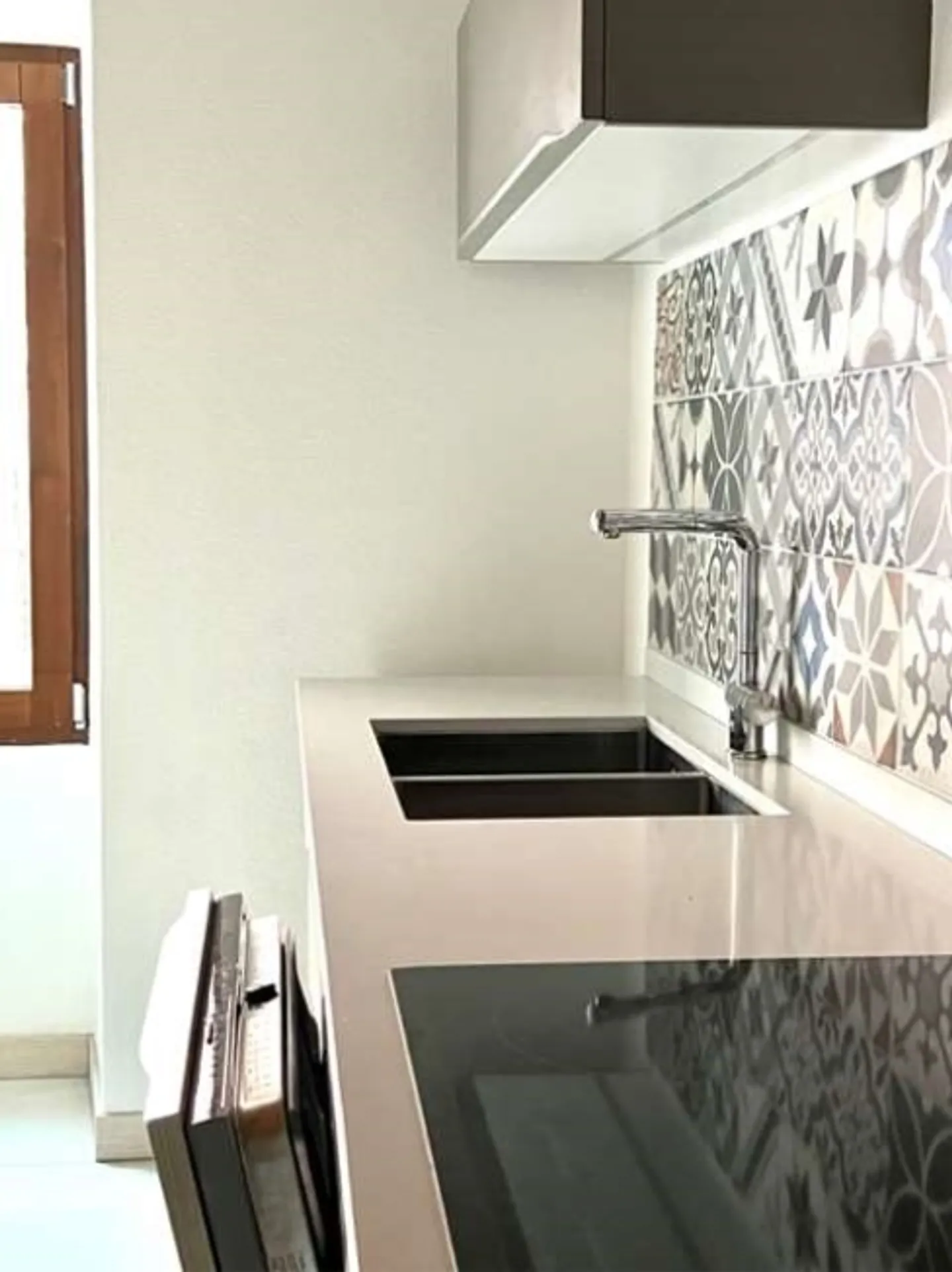 Beautiful Multi-Family House - Photo 9 of 20