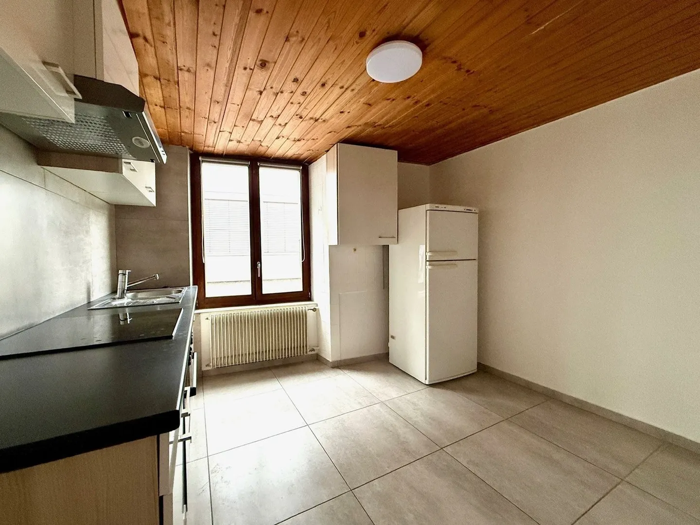 4.5 Room Apartment with Garden and Fireplace Near the Center - Photo 5 of 9