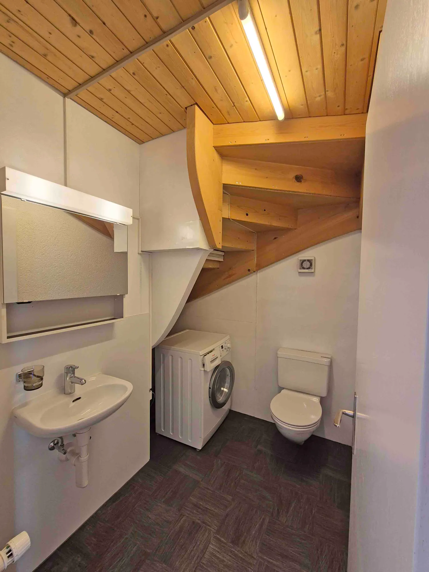Cozy Maisonette Apartment - Photo 4 of 8