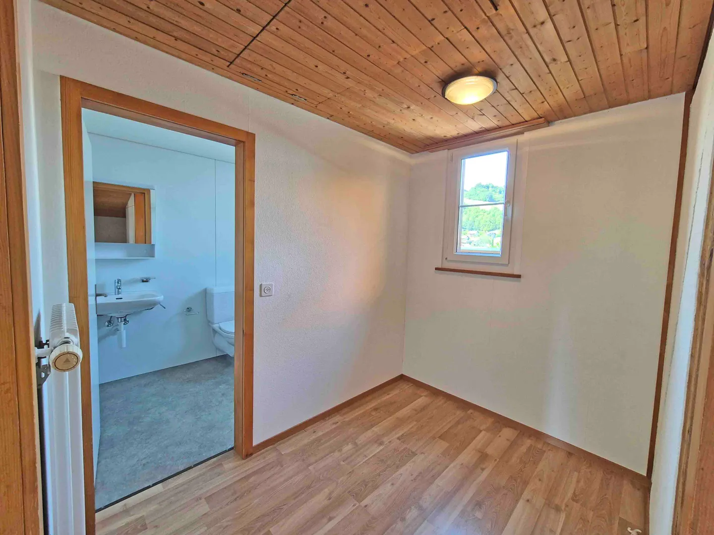 Cozy Maisonette Apartment - Photo 7 of 8