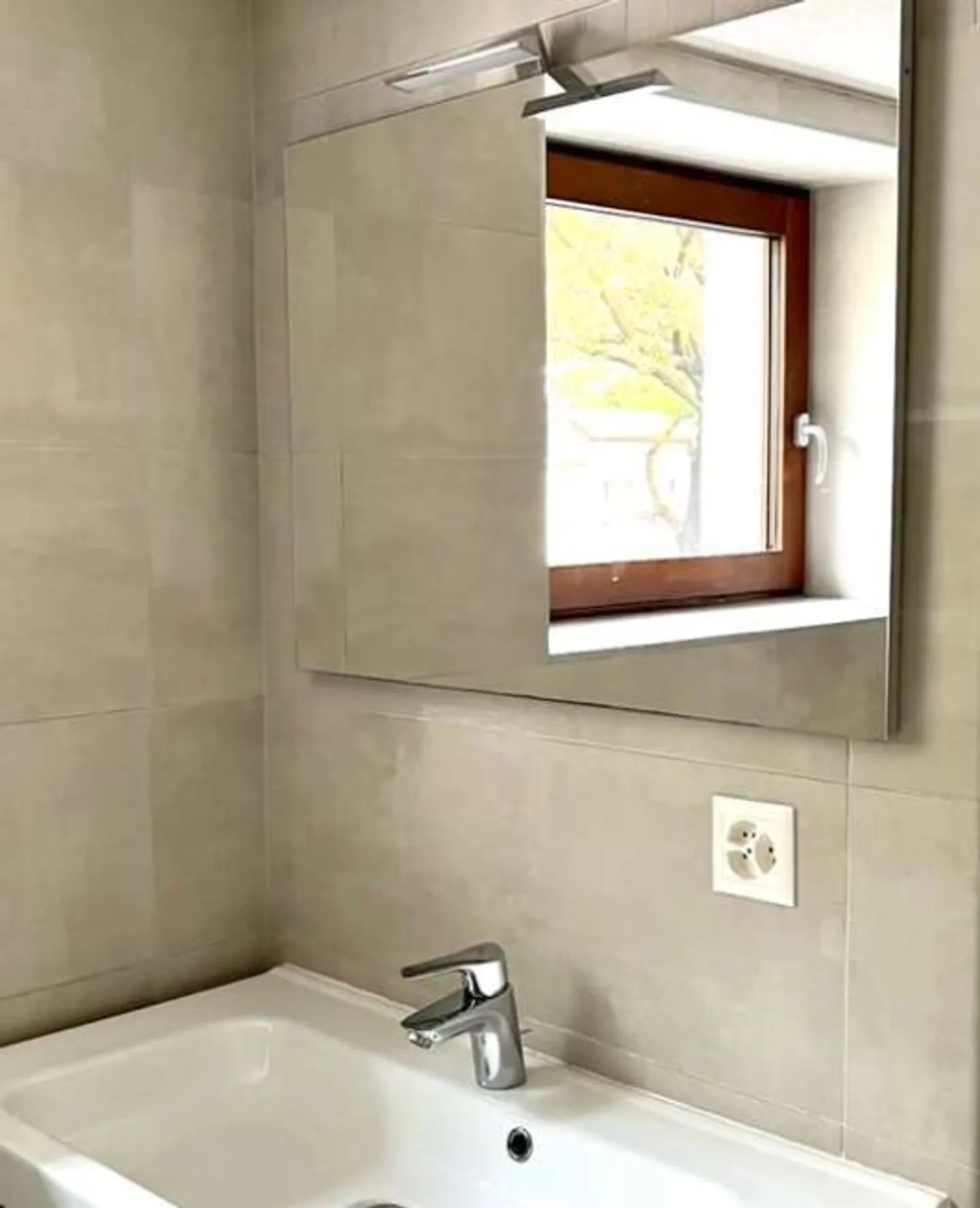 Beautiful Multi-Family House - Photo 14 of 20