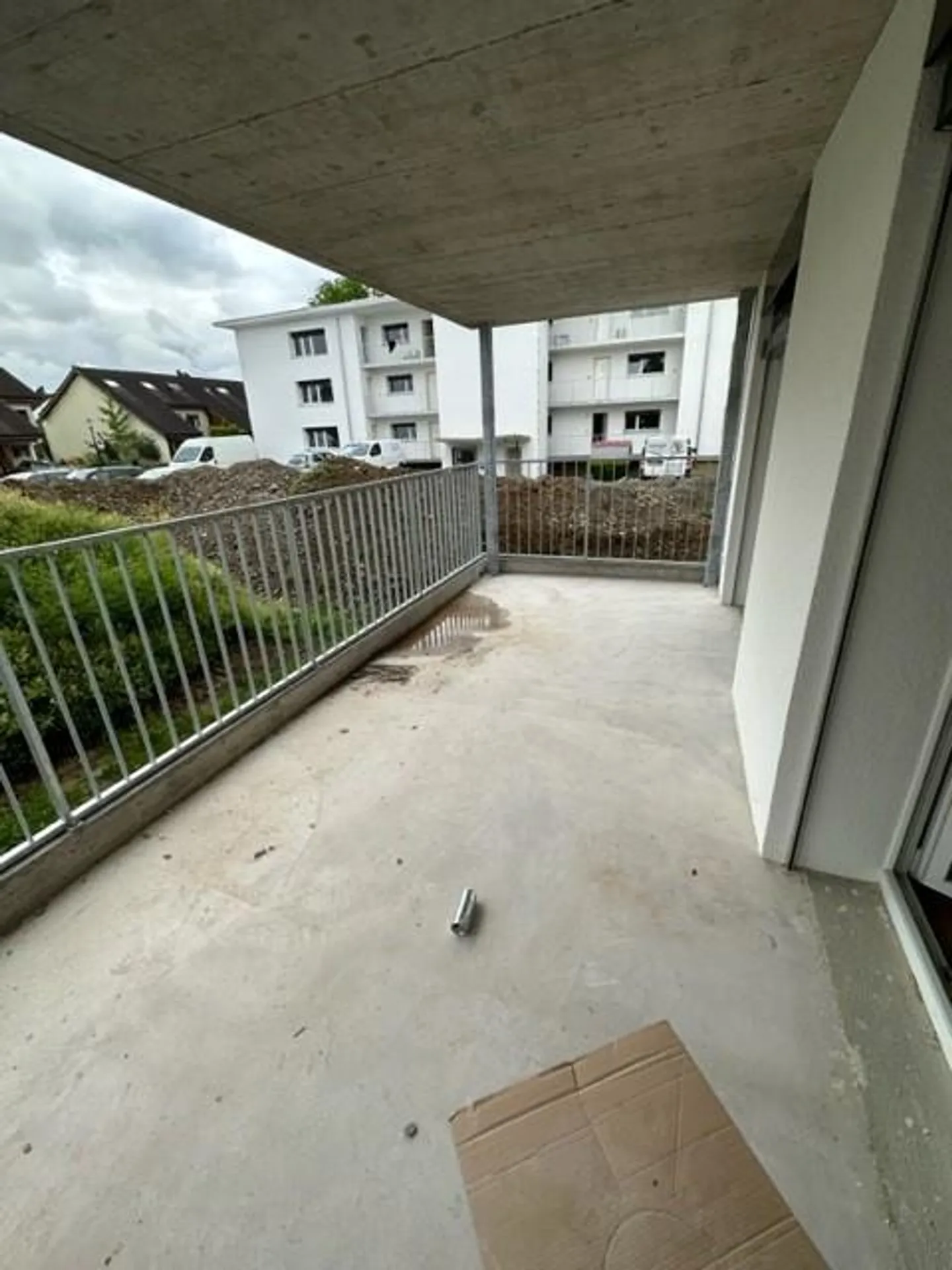 Modernes Apartment mit Balkon - Foto 2 von 6