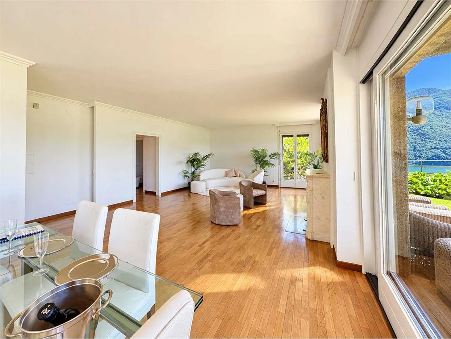 Wohnung mit Seeblick und Garten - Foto 5 von 13