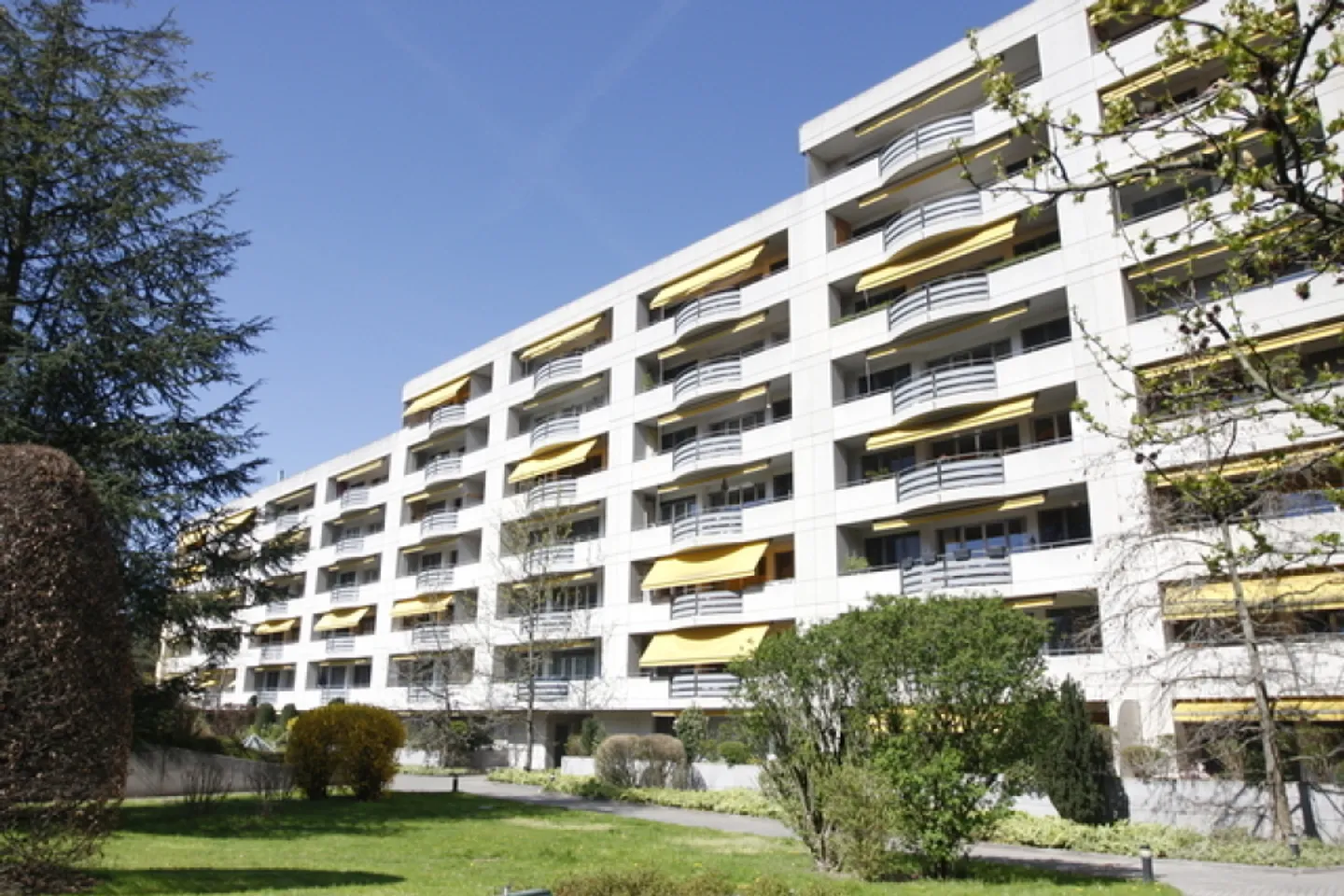 Parking space - Photo 1 of 6