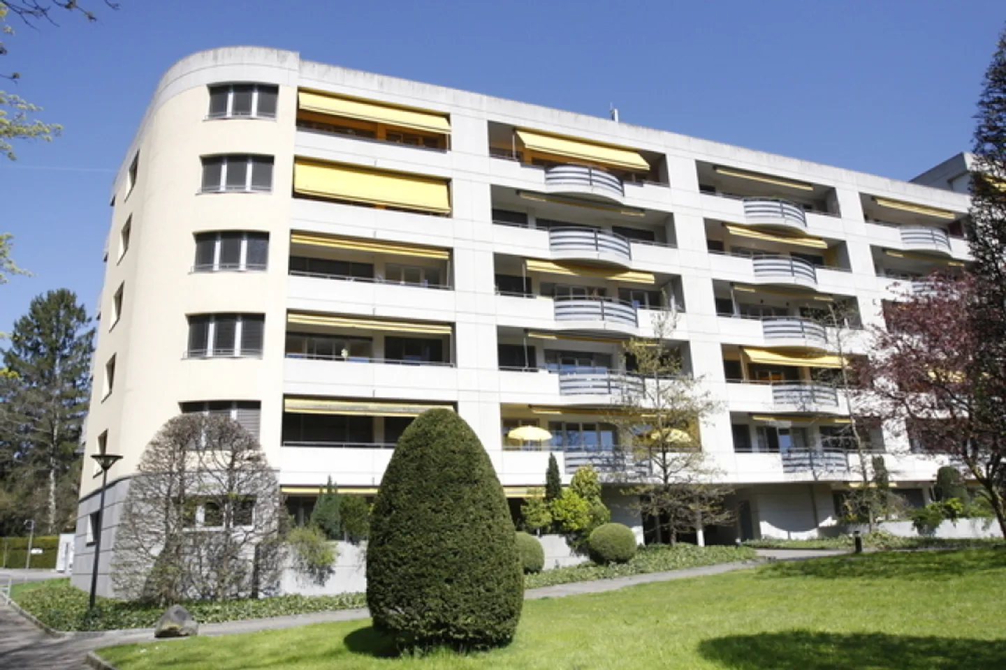 Parking space - Photo 2 of 6