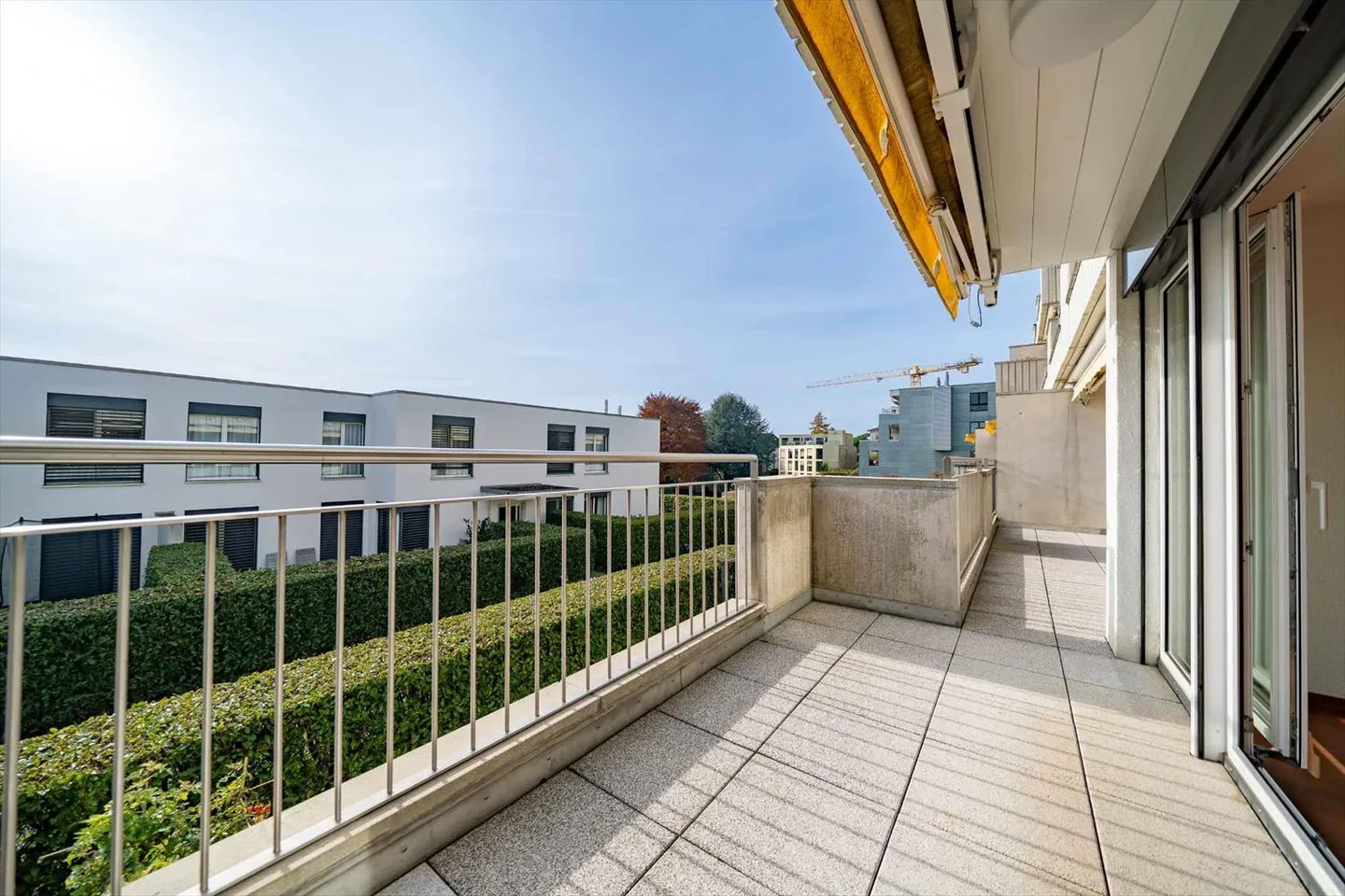 Wunderschöne 3,5 Zimmer mit großem Balkon - Foto 2 von 12