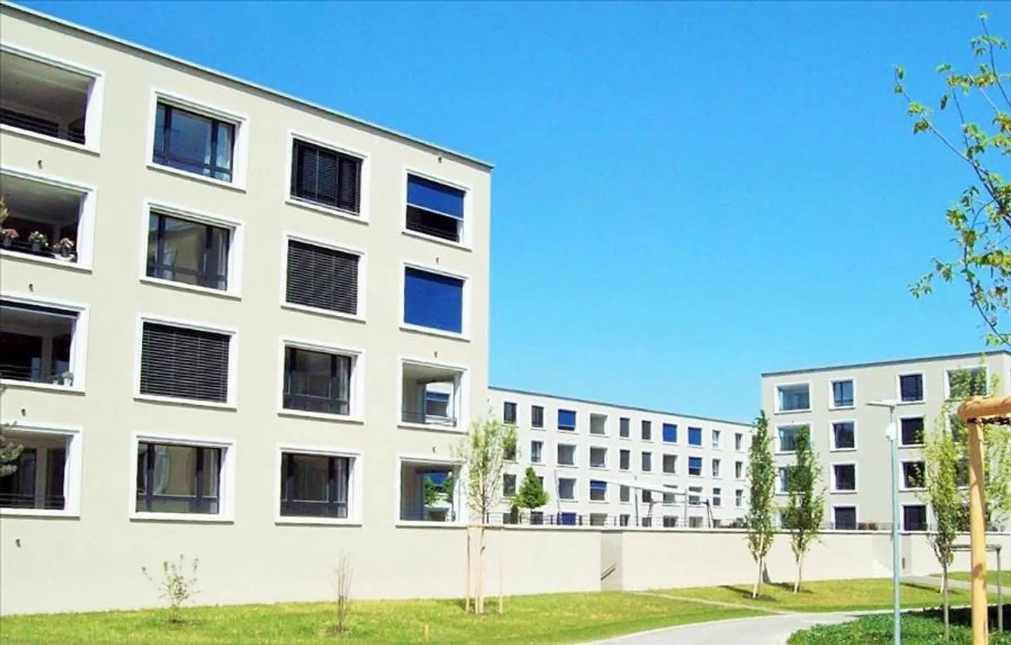 City-Close and Modern Living - Here You Are Right! - Photo 3 of 13