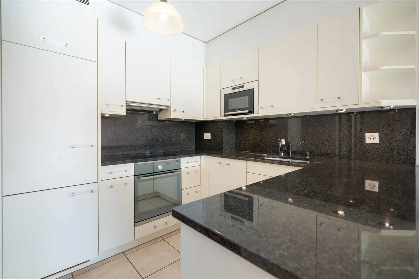 Wunderschöne 3,5 Zimmer mit großem Balkon - Foto 5 von 12