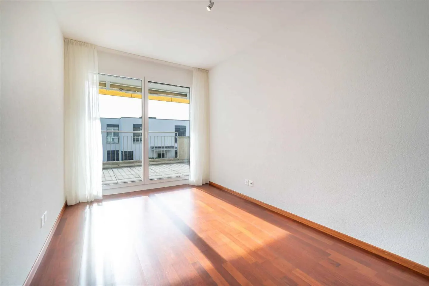 Wunderschöne 3,5 Zimmer mit großem Balkon - Foto 11 von 12